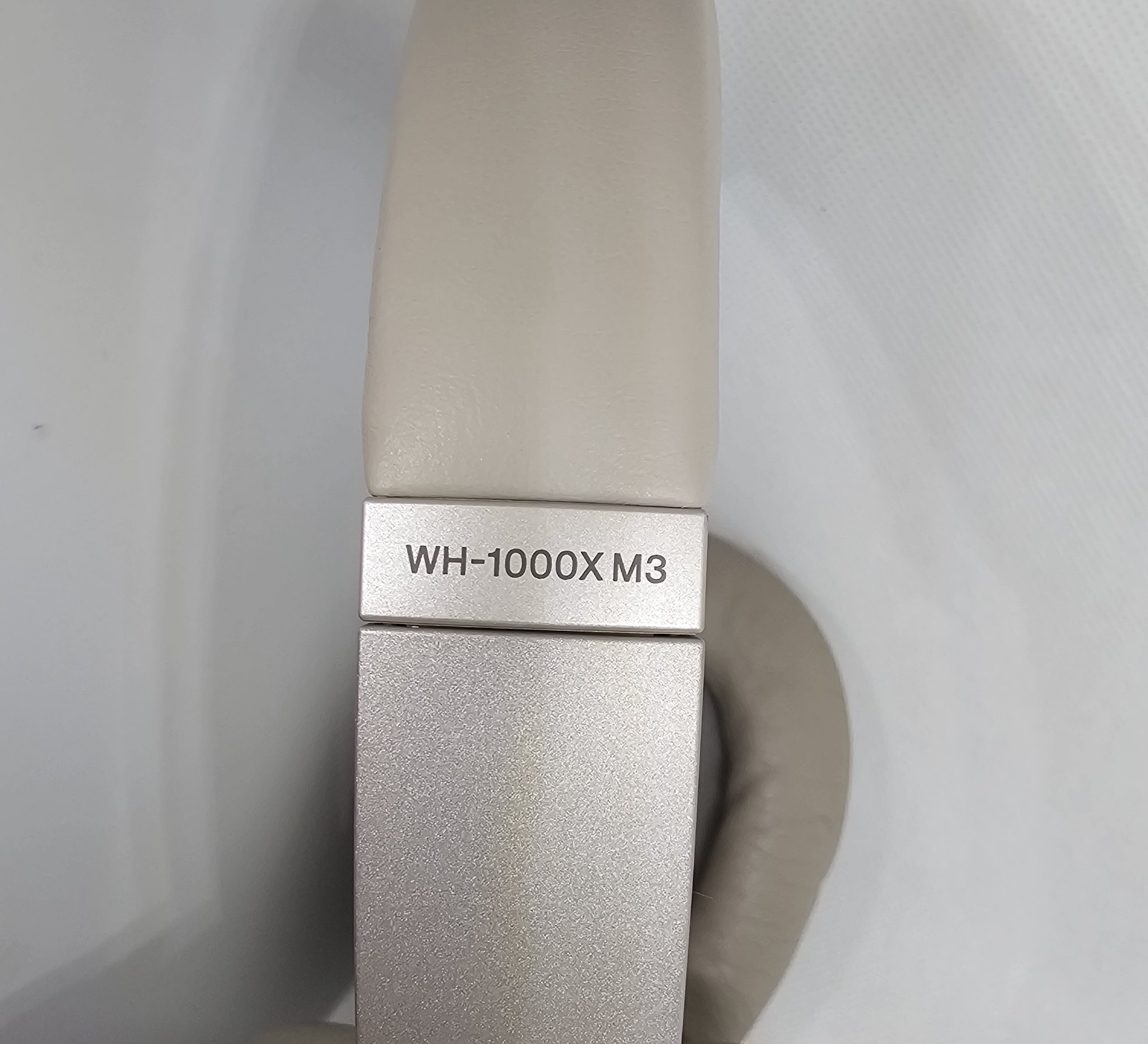 Genuine Sony WH-1000XM3 Wireless Noise-Cancelling Over-the-Ear Headphones Beige