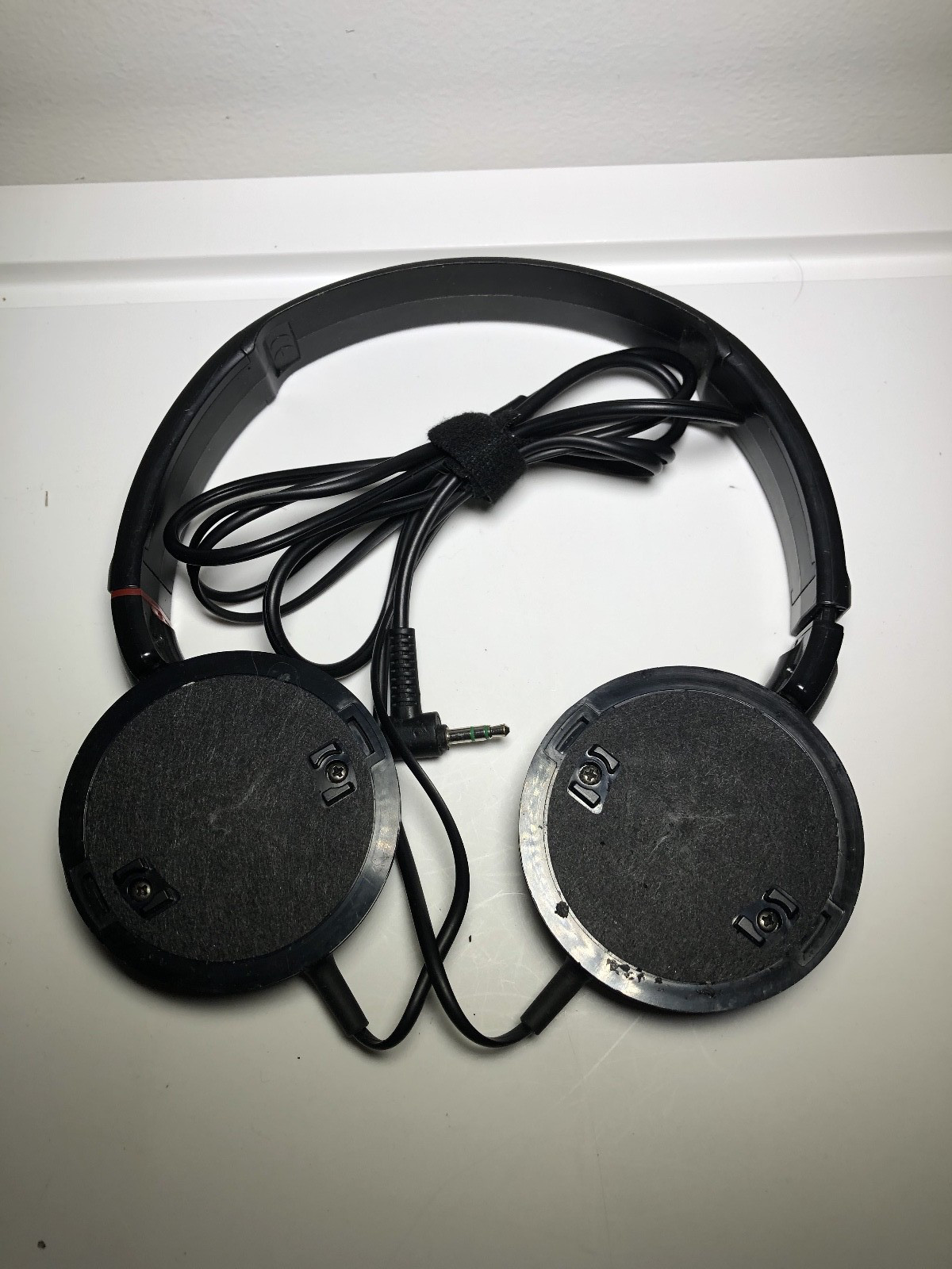 Lot of 2 Sony Stereo Headphones (no cushioning) – MDR-ZX100 and unknown Model
