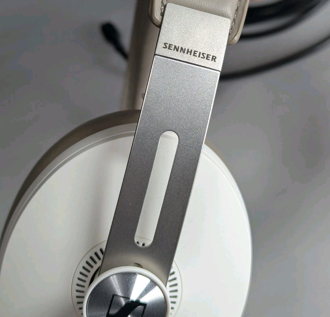 Sennheiser Momentum Wireless 3 M3AEBT Gray White Used Tested Working