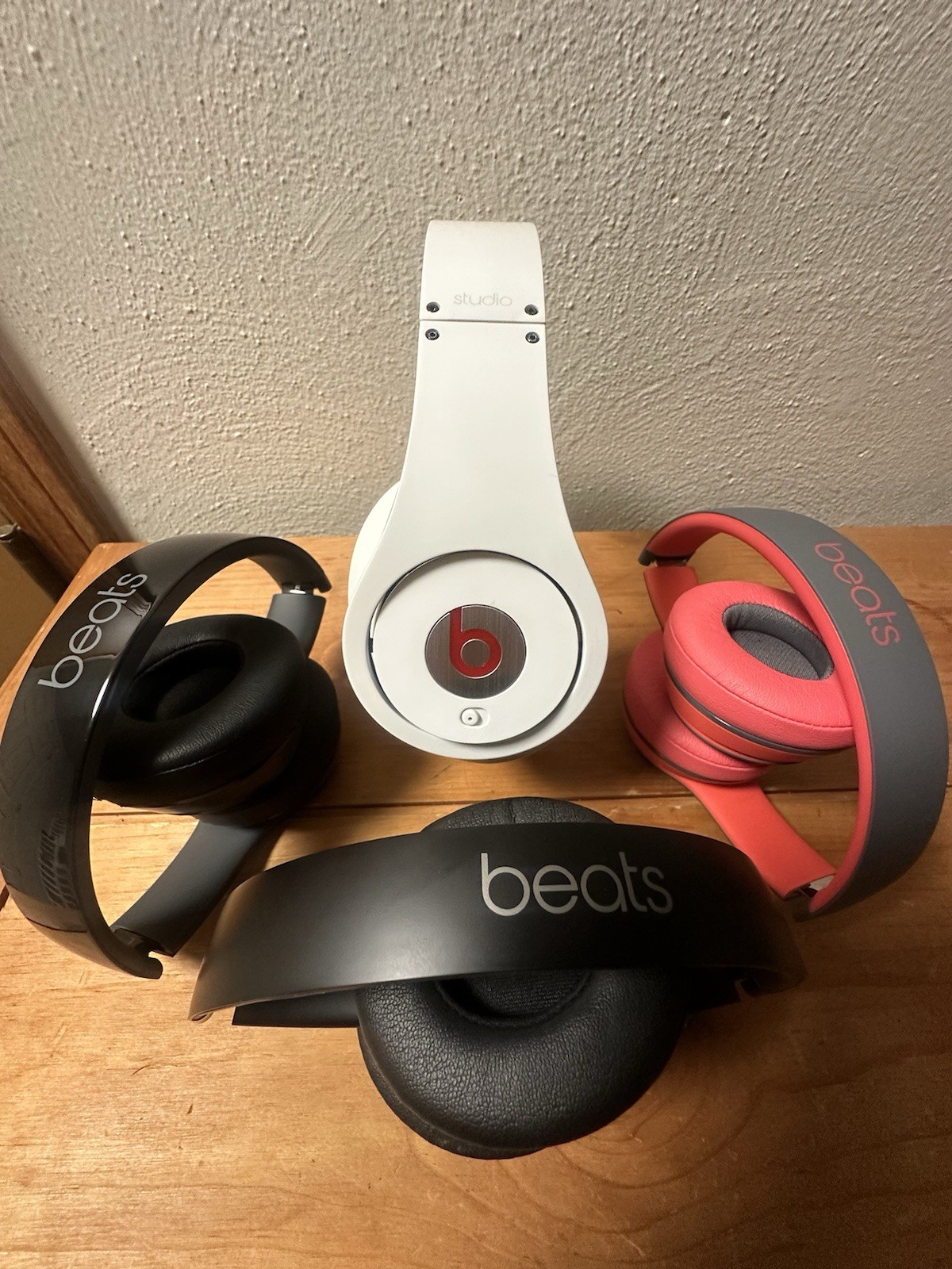 Lot Of 4 Beats Headphones Por Parts Or Not Working