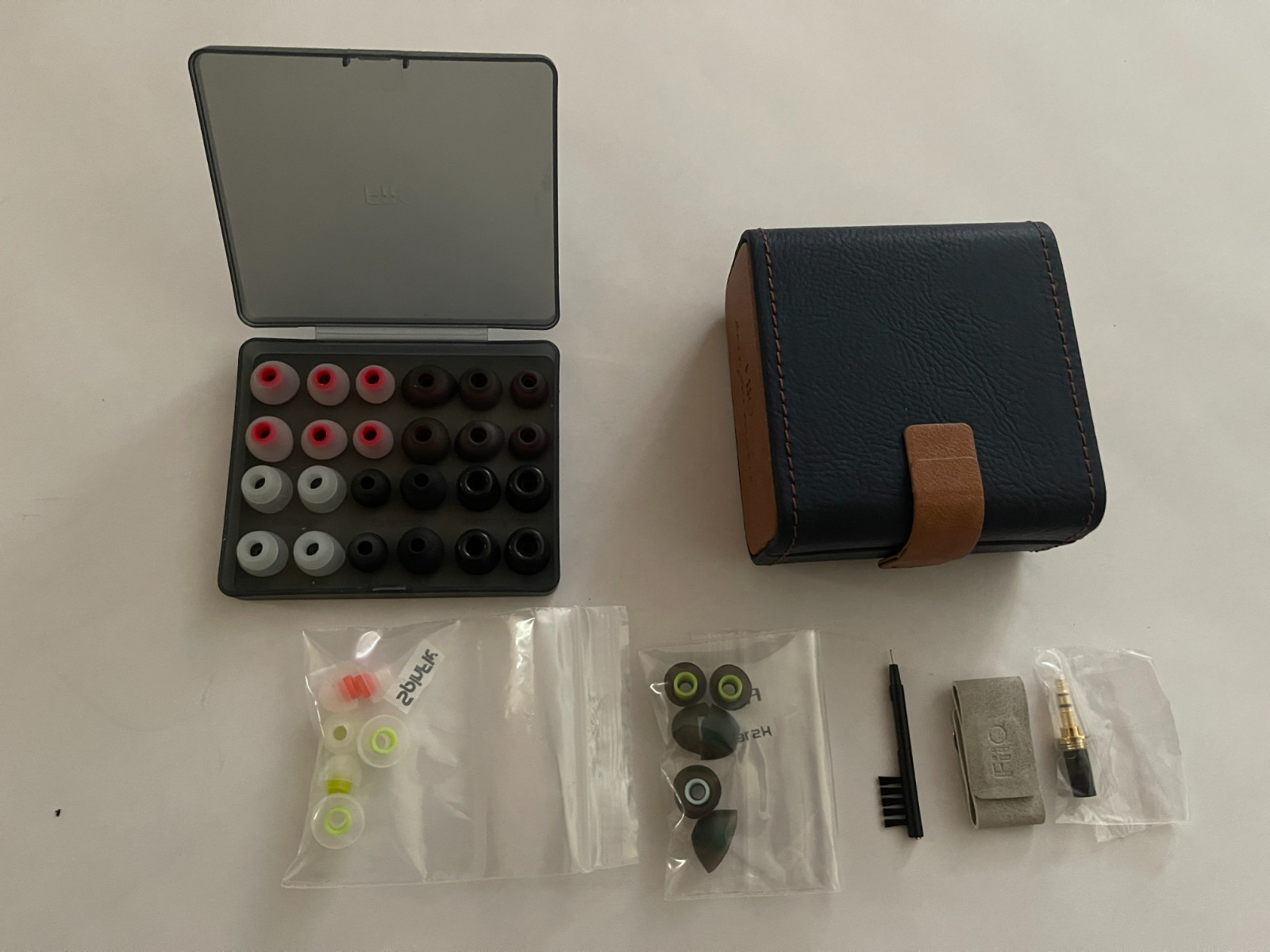 FiiO FX15 Tribrit IEM Earphones 4EST+1DD+1BA Excellent Condition