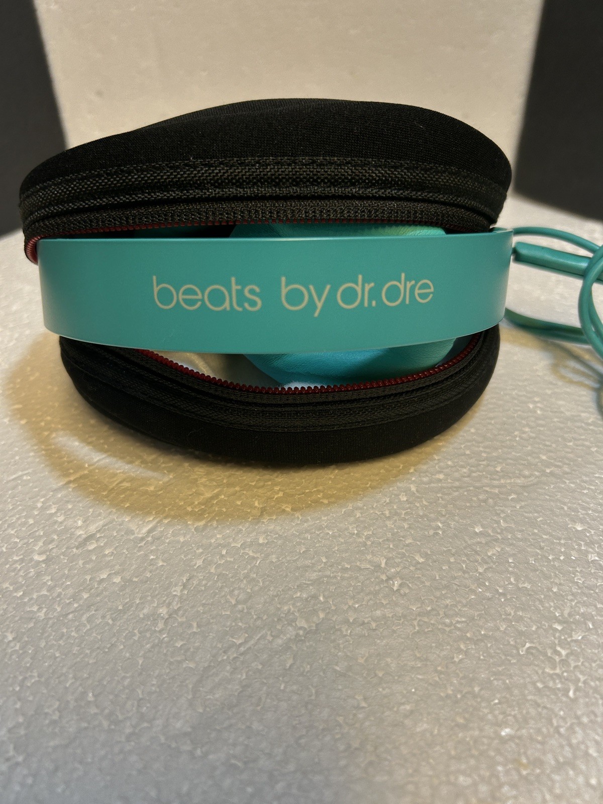 Beats by Dr Dre Solo HD Drenched Teal Wired On Ear Headphones With Case Cord