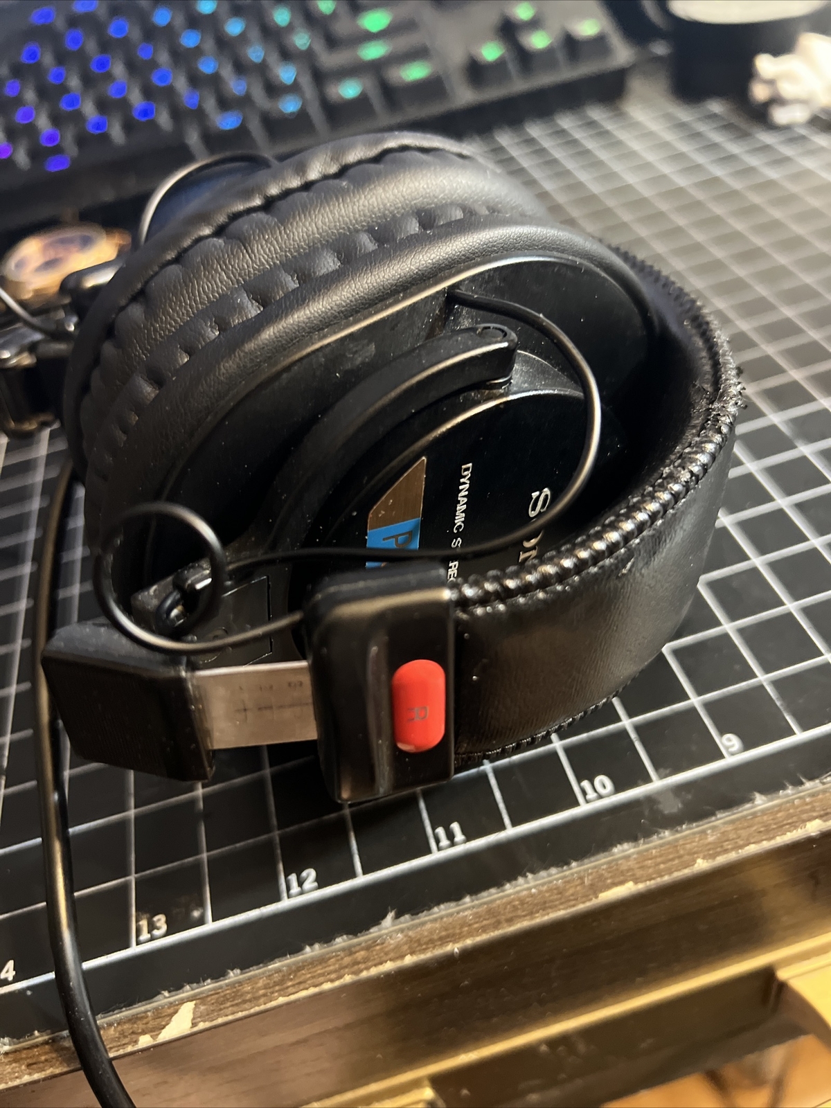 Sony MDR7506 Professional Large Diaphragm DJ PRO Headphone