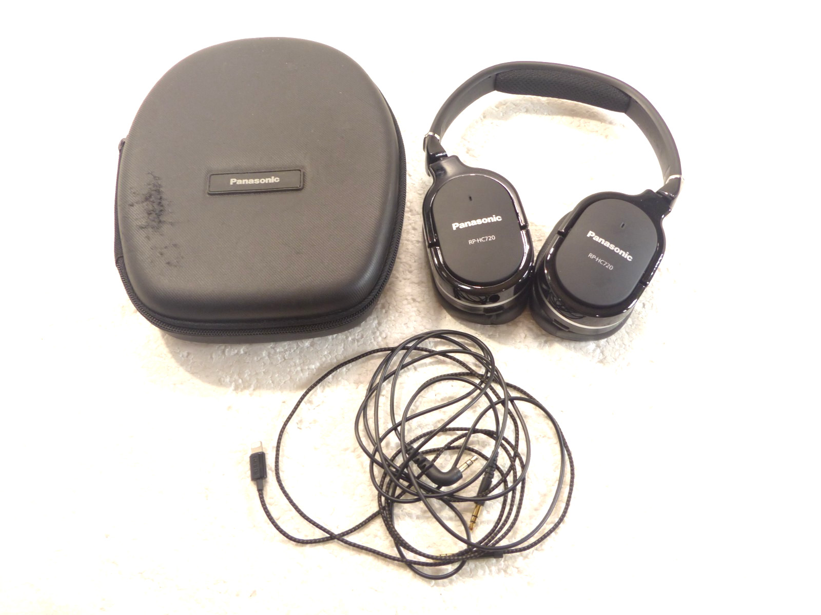 Panasonic RP-HC720 Over-Ear Wired Noise-Cancelling Stereo Headphones Black