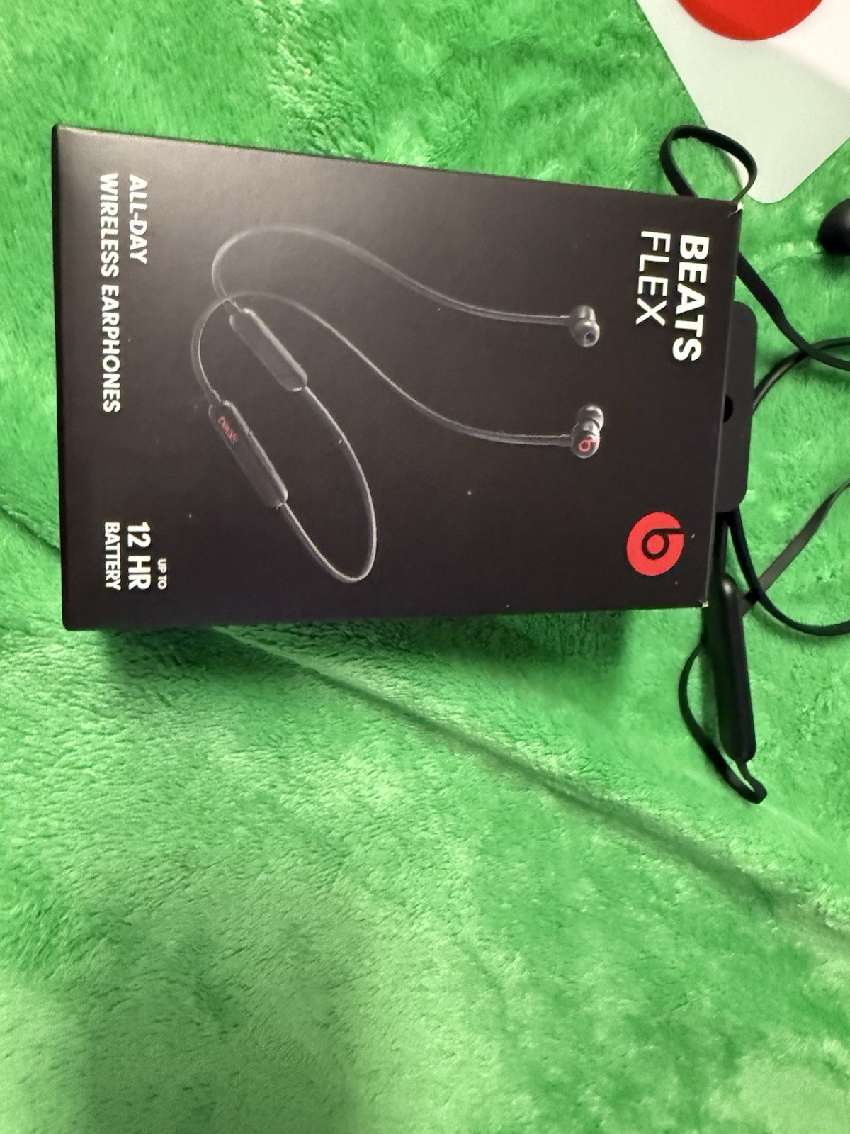 Beats Flex Wireless Earbuds Headphones Chip Magnetic Earphones Open Box