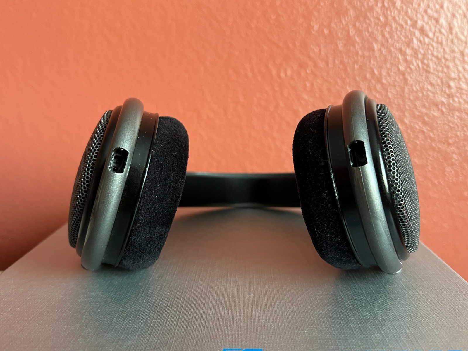Sennheiser HD 650 Headphones – Over Ear – Open Back – Gray/Black