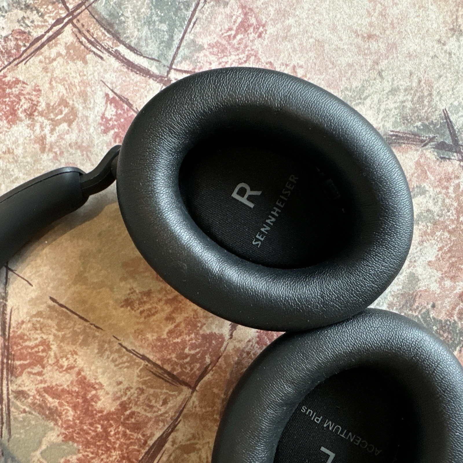 Sennheiser Accentum Plus Wireless Noise-Cancelling Over-Ear Headphones 700176