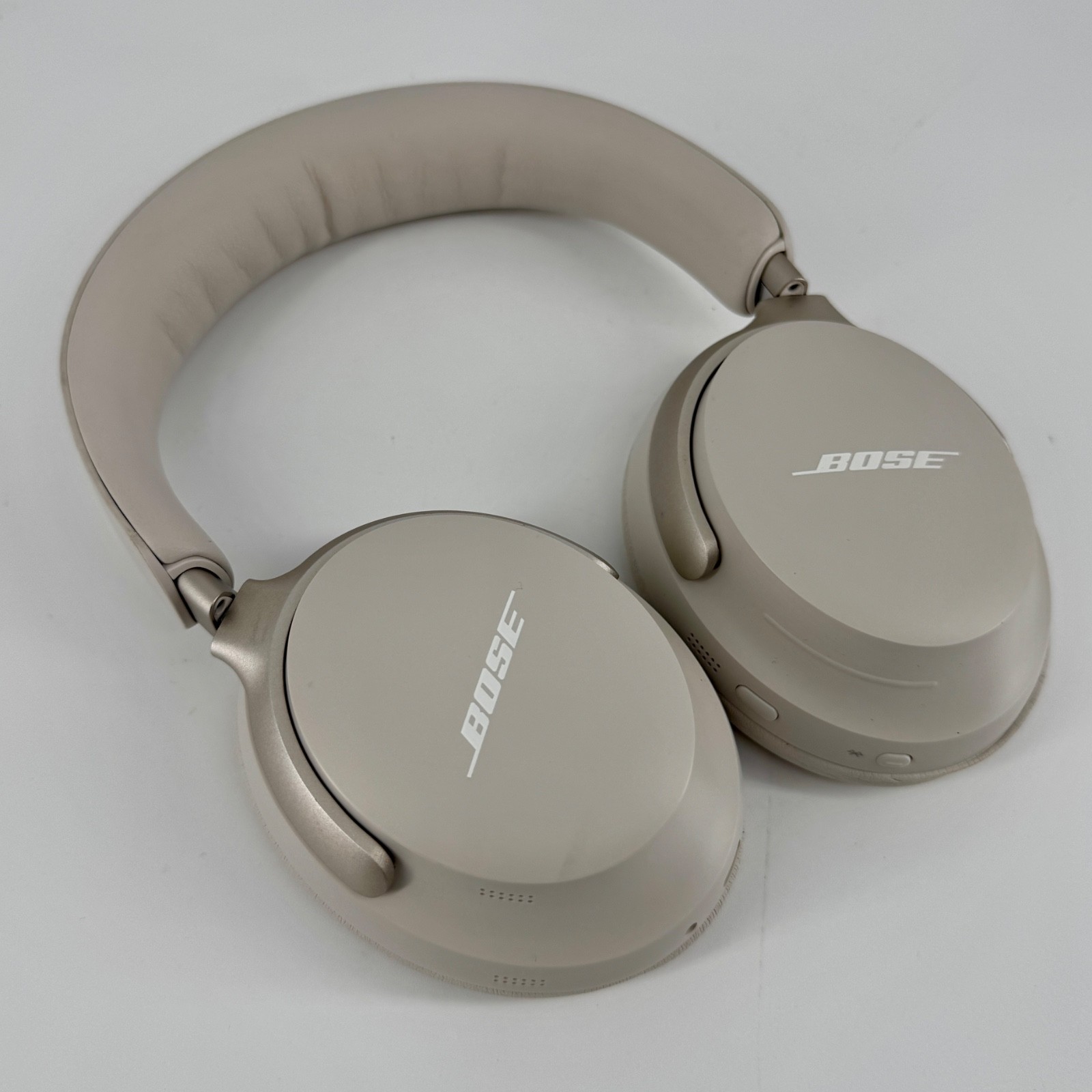 Bose QuietComfort Ultra Over-Ear Headphones – White Smoke acceptable