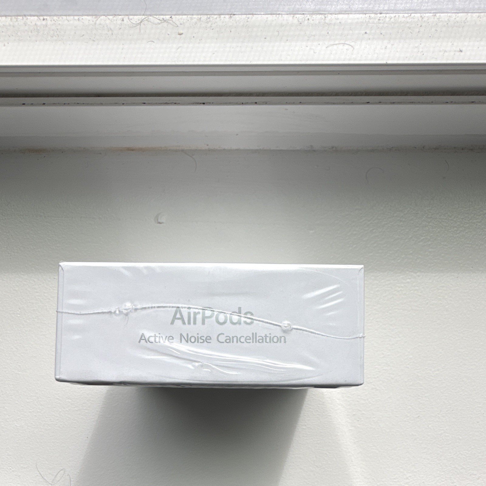 Apple AirPods 4 ANC White Wireless Earbuds Bluetooth USB-C MXP93LL/A