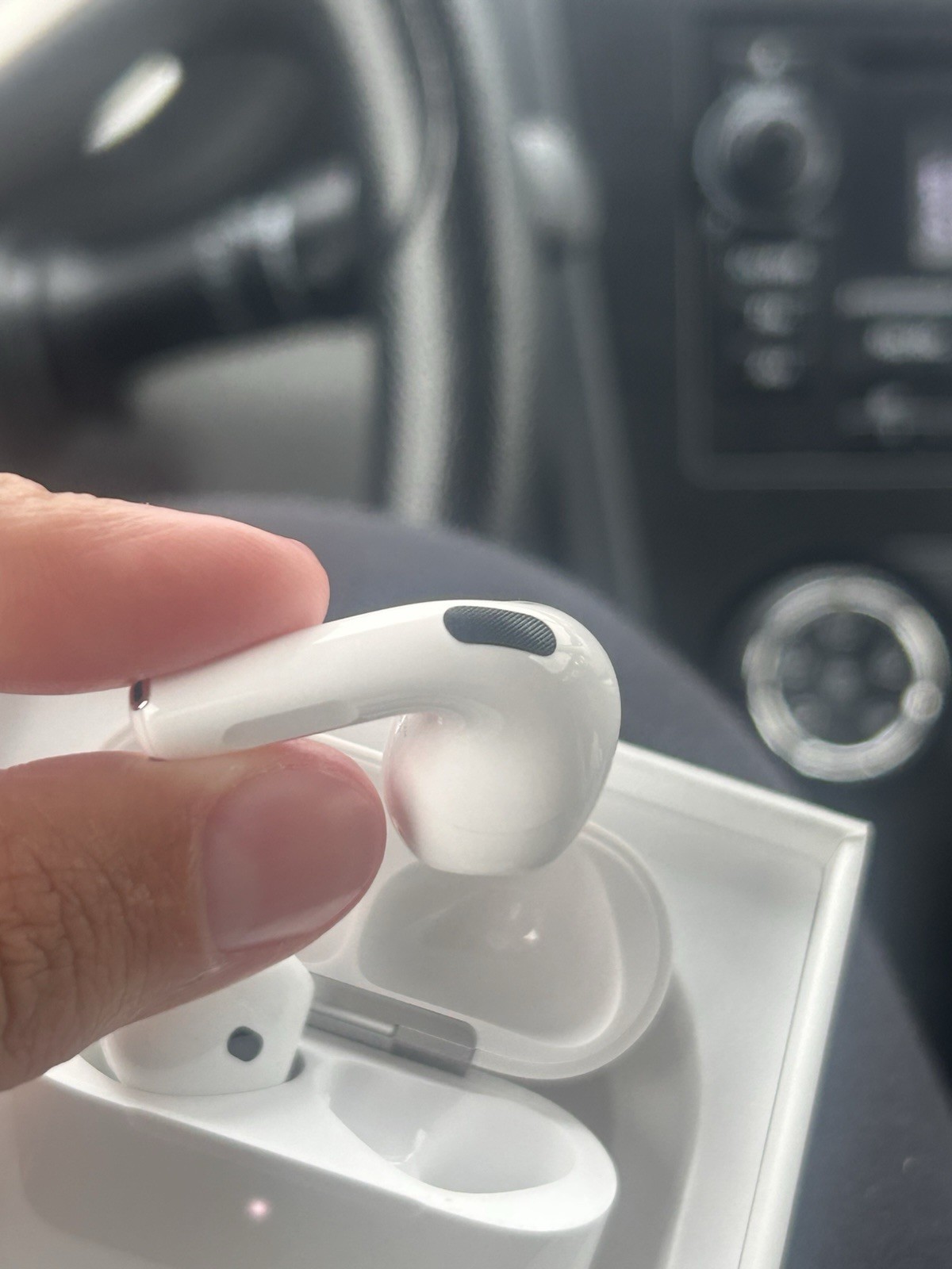 Apple AirPod 4; BRAND NEW, NEVER USED!!In-Ear/Wireless/Bluetooth w/ USB-C Case.