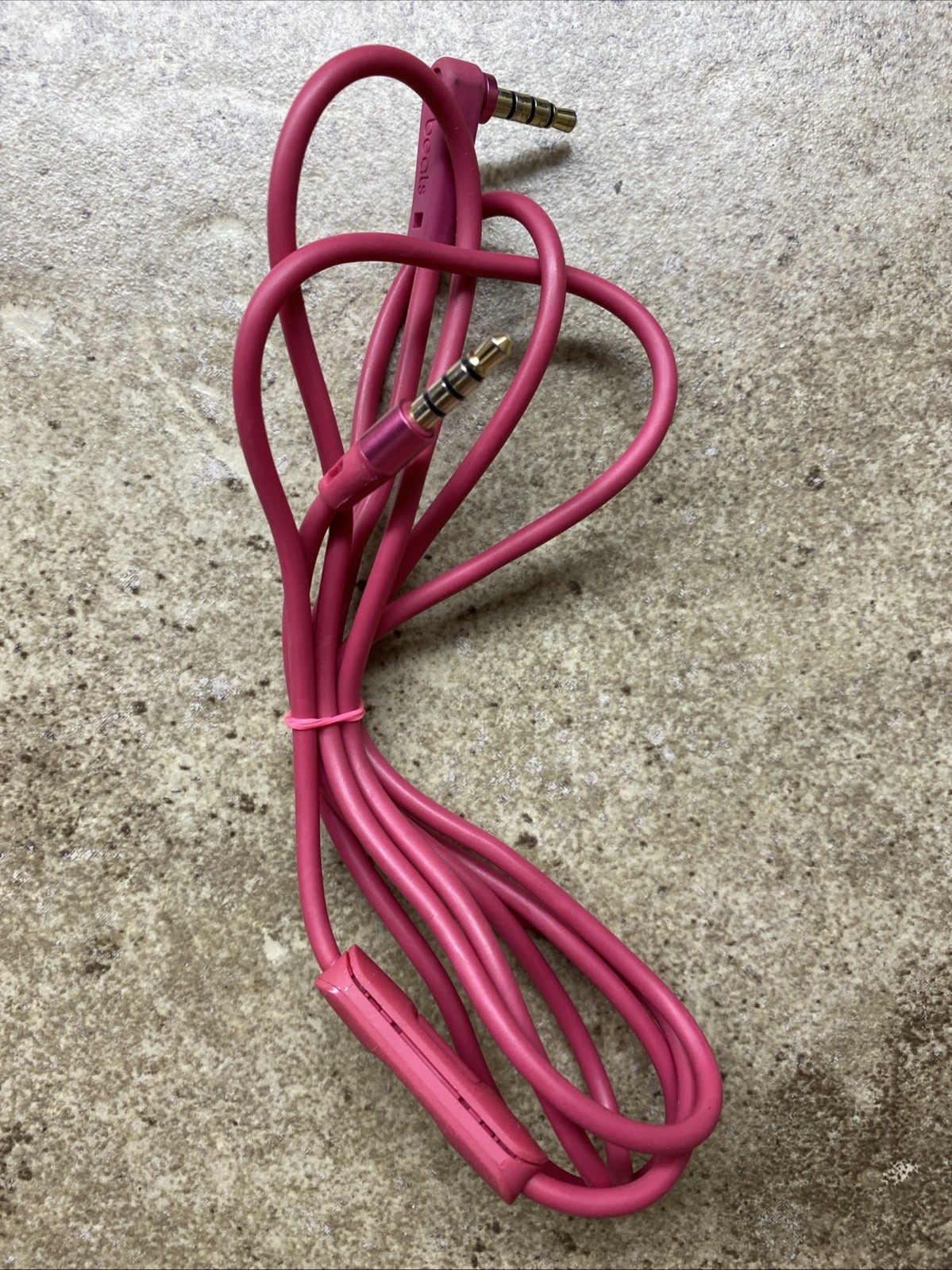 Beats by Dr. Dre Solo HD HOT PINK Wired Headphones With Case