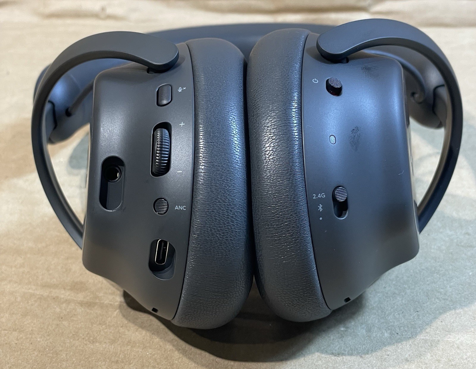 Alienware Pro Wireless Gaming Headset Wired/Wireless, Bluetooth 5.3 MFG Feb 2025
