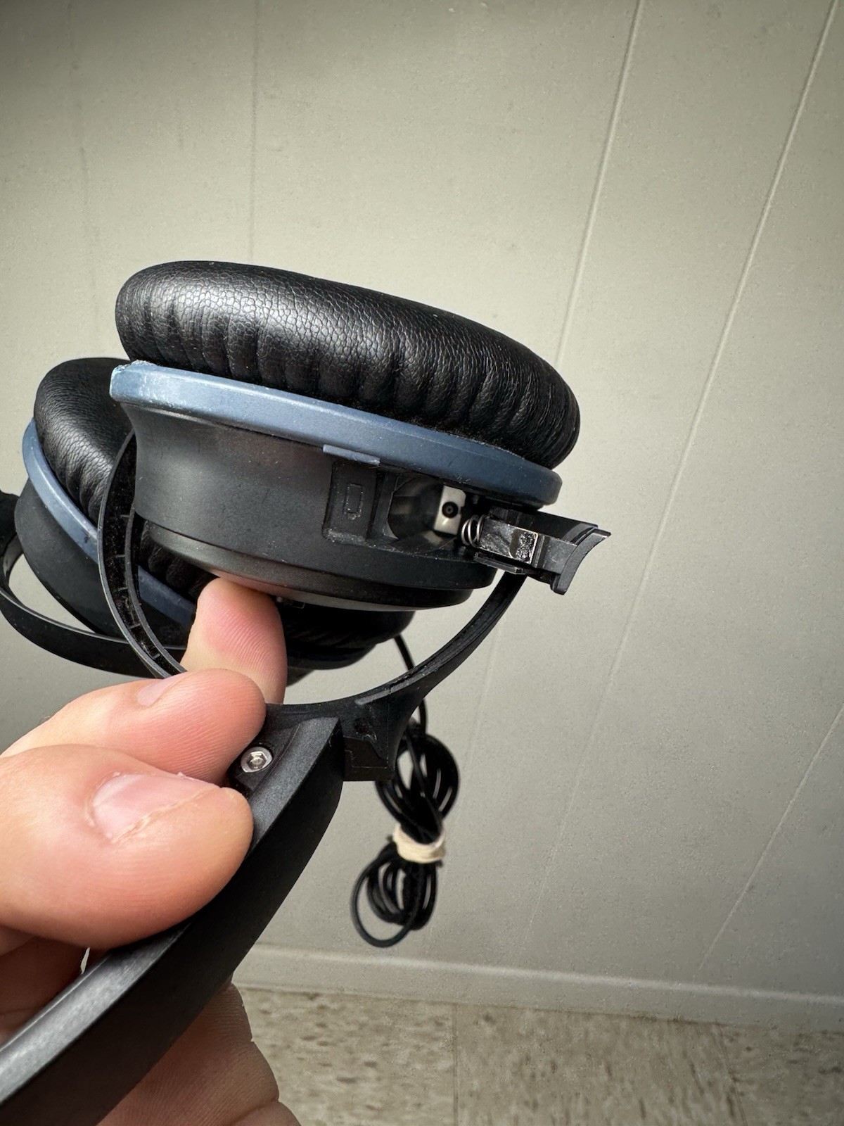 Bose QuietComfort 25 QC25 Wired Headphones Acoustic Noise Cancelling, Black/Blue