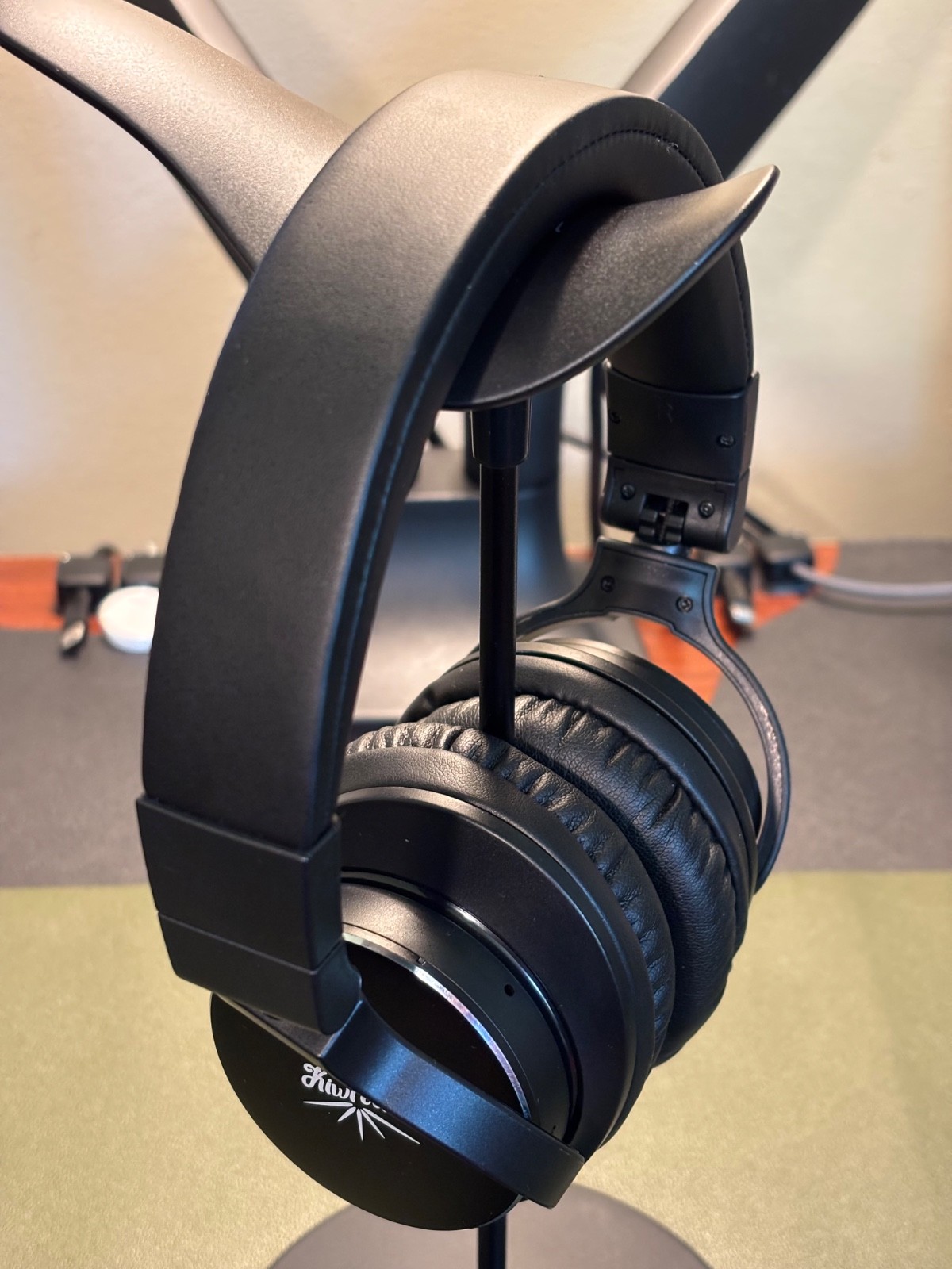 Linsoul Kiwi Ears Division Over Ear 40mm Dynamic Driver Monitoring Headphone
