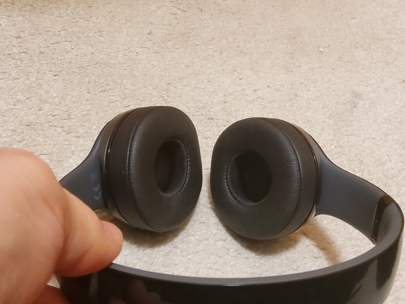 Beats Solo 2 Wired Headphones Black B0518 Rare Heineken version with Carry Case