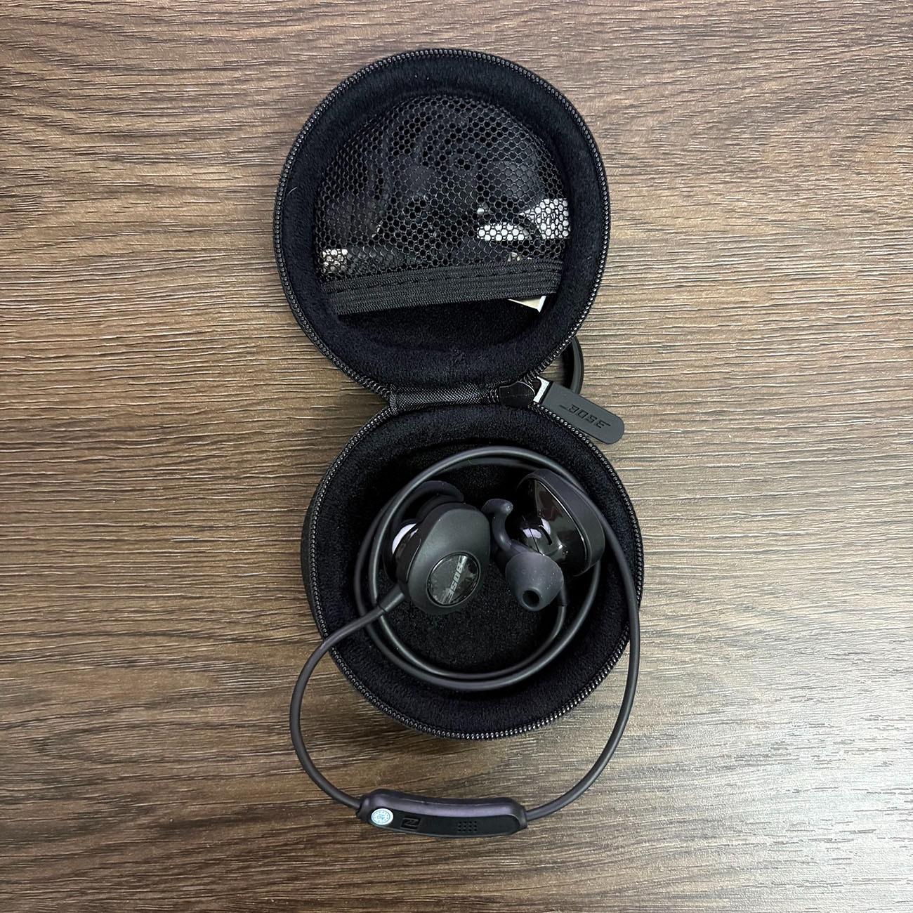 Bose SoundSport In-Ear Headphones Wireless Bluetooth Neckband Earbuds Black
