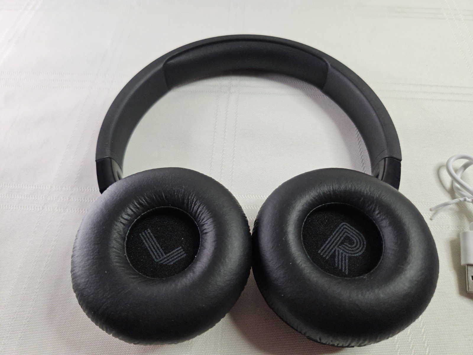 JBL Tune 670NC Wireless On-Ear Headphones with Adaptive Noise Cancelling – Black