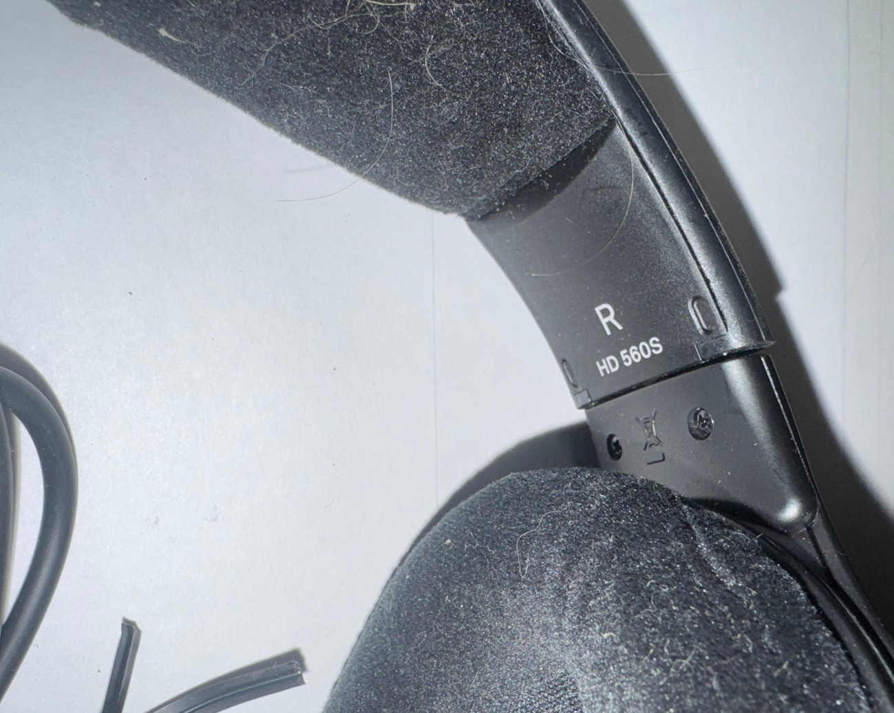 Sennheiser HD 560S Open-Back Reference Headphones – Used, Great Condition