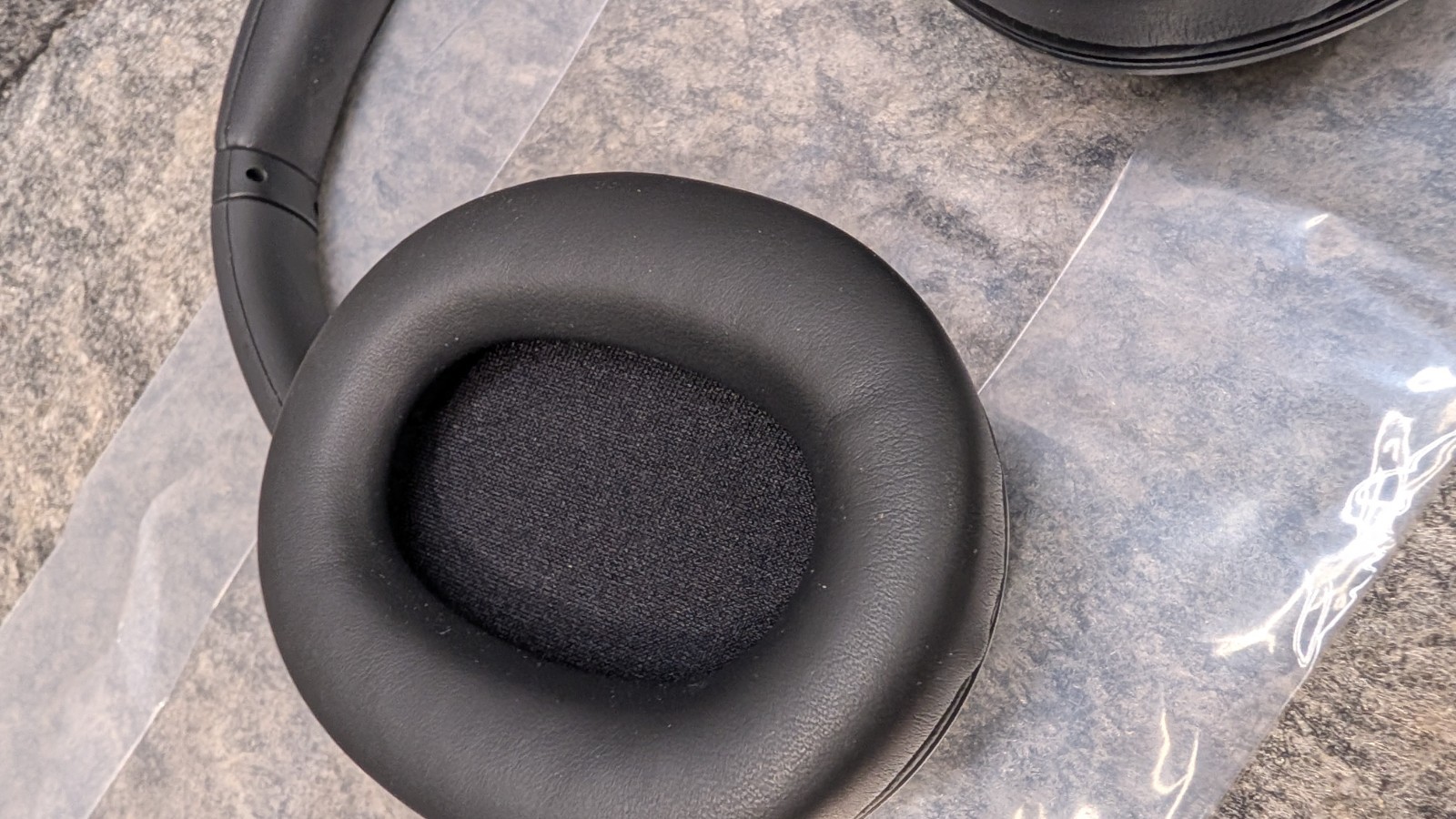 Sony WH-CH720N Noise Canceling Wireless Headphones “HBO Max” ?New?