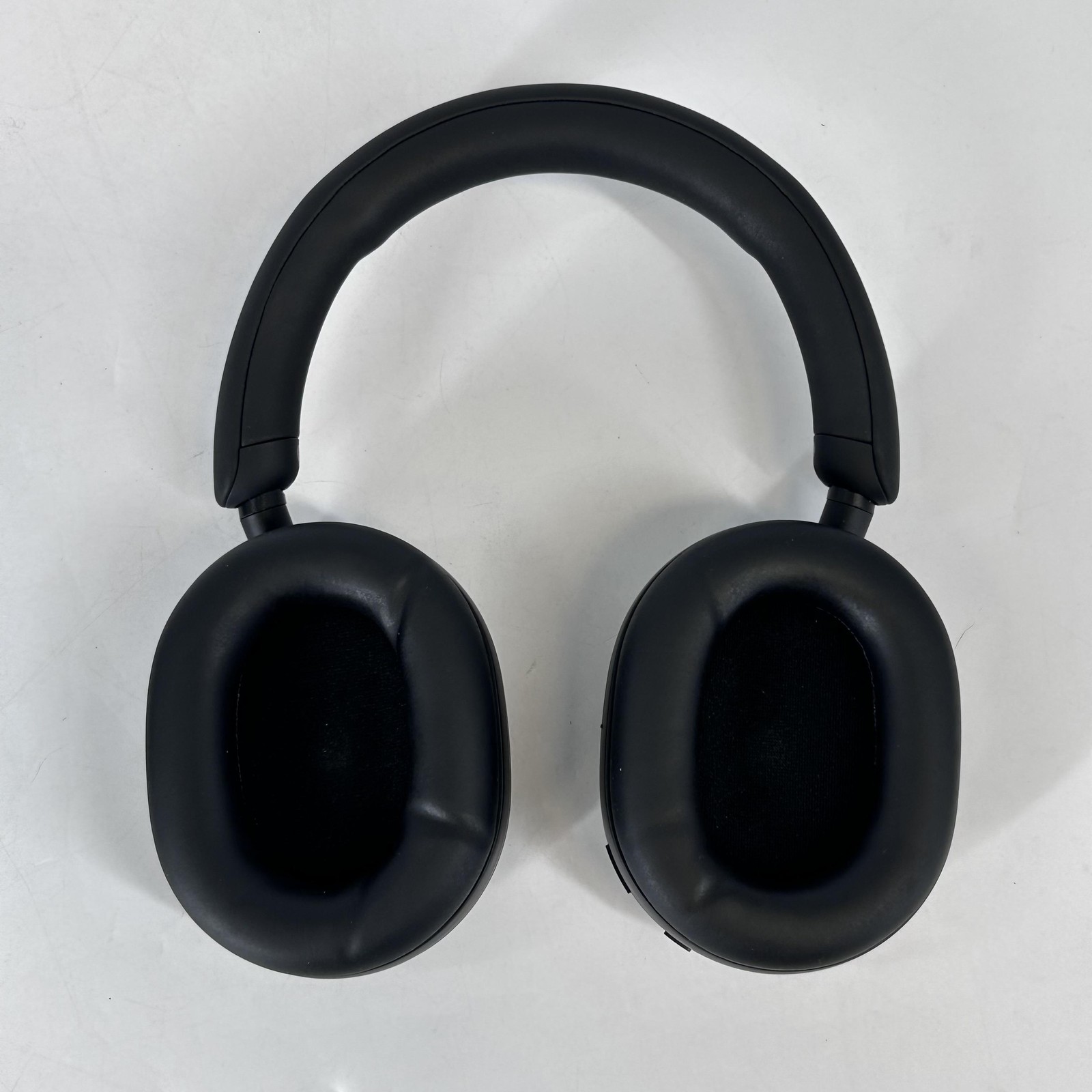 Sony WH-1000XM5 Headphones Black w/ Case/Charger – Excellent Condition
