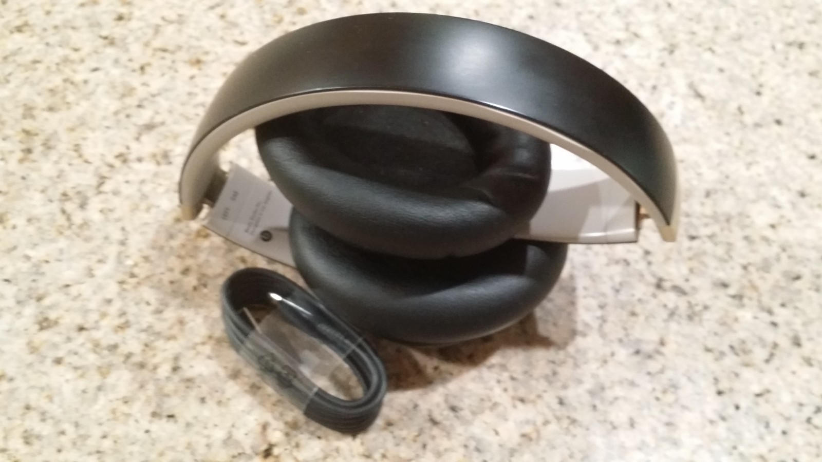 Beats Studio Pro – Wireless Bluetooth Noise Cancelling Headphones – Blue color