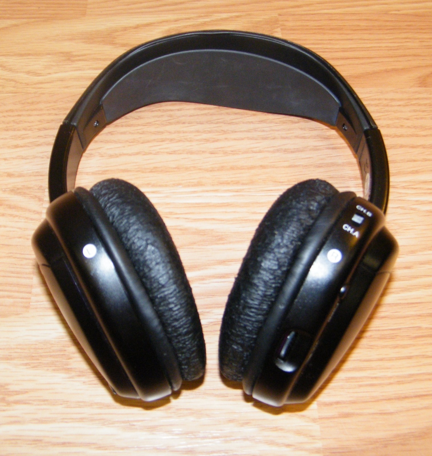 LOT of 3 Unbranded / Generic Black Wireless Stereo Headphones w/ Battery Covers
