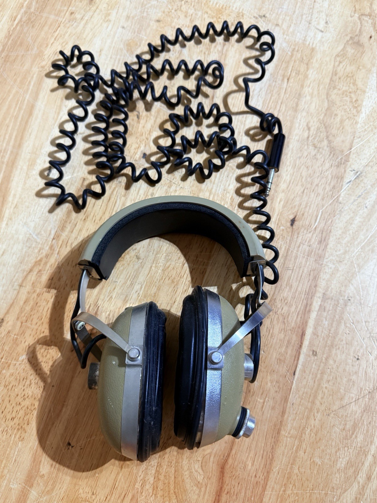 Koss PRO4AA Headband Headphones – Beige Vintage