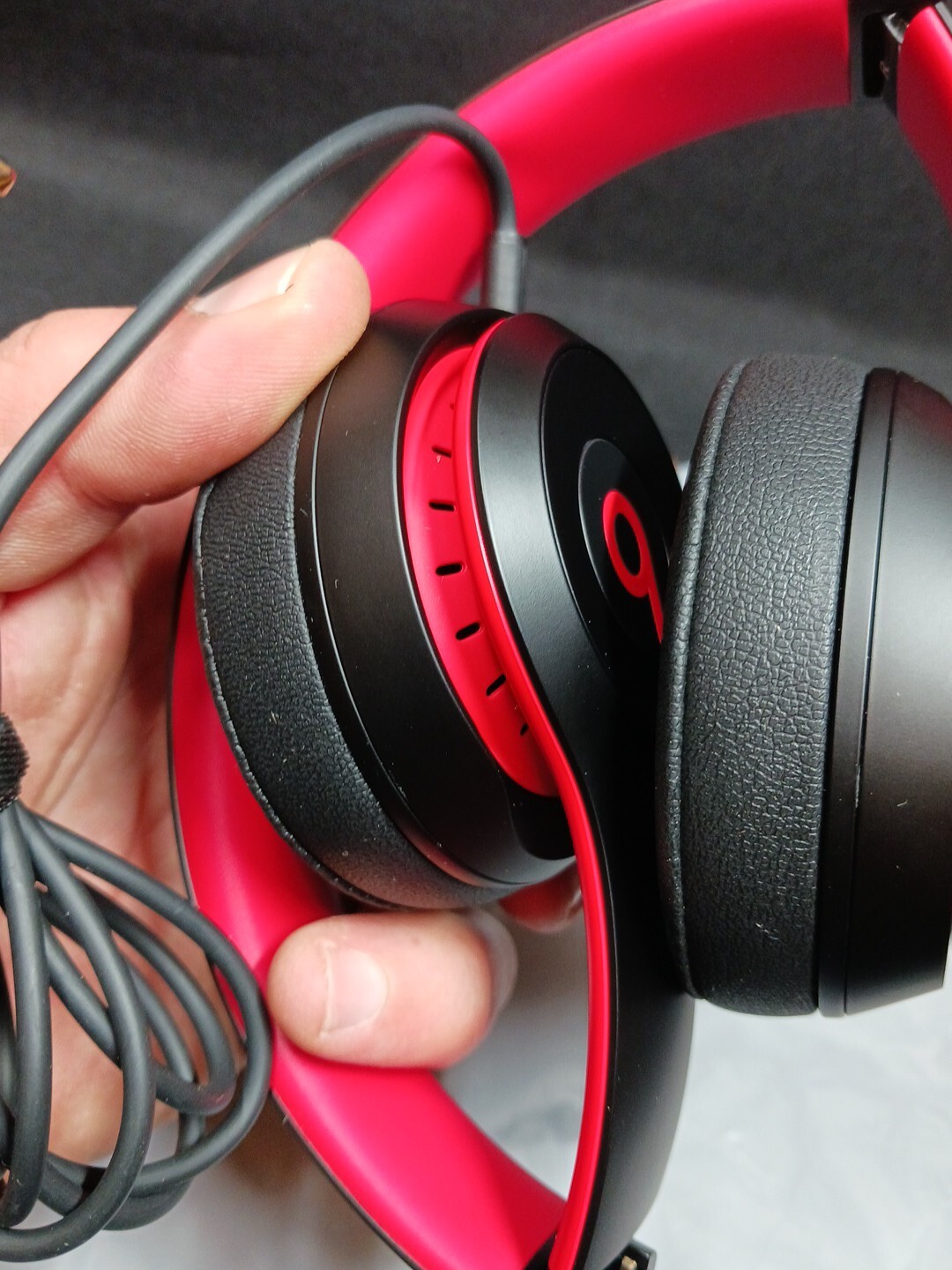 NEW! Beats by Dre Solo3 Wired Headphones Black and Red DEMO VERSION!!! READ!