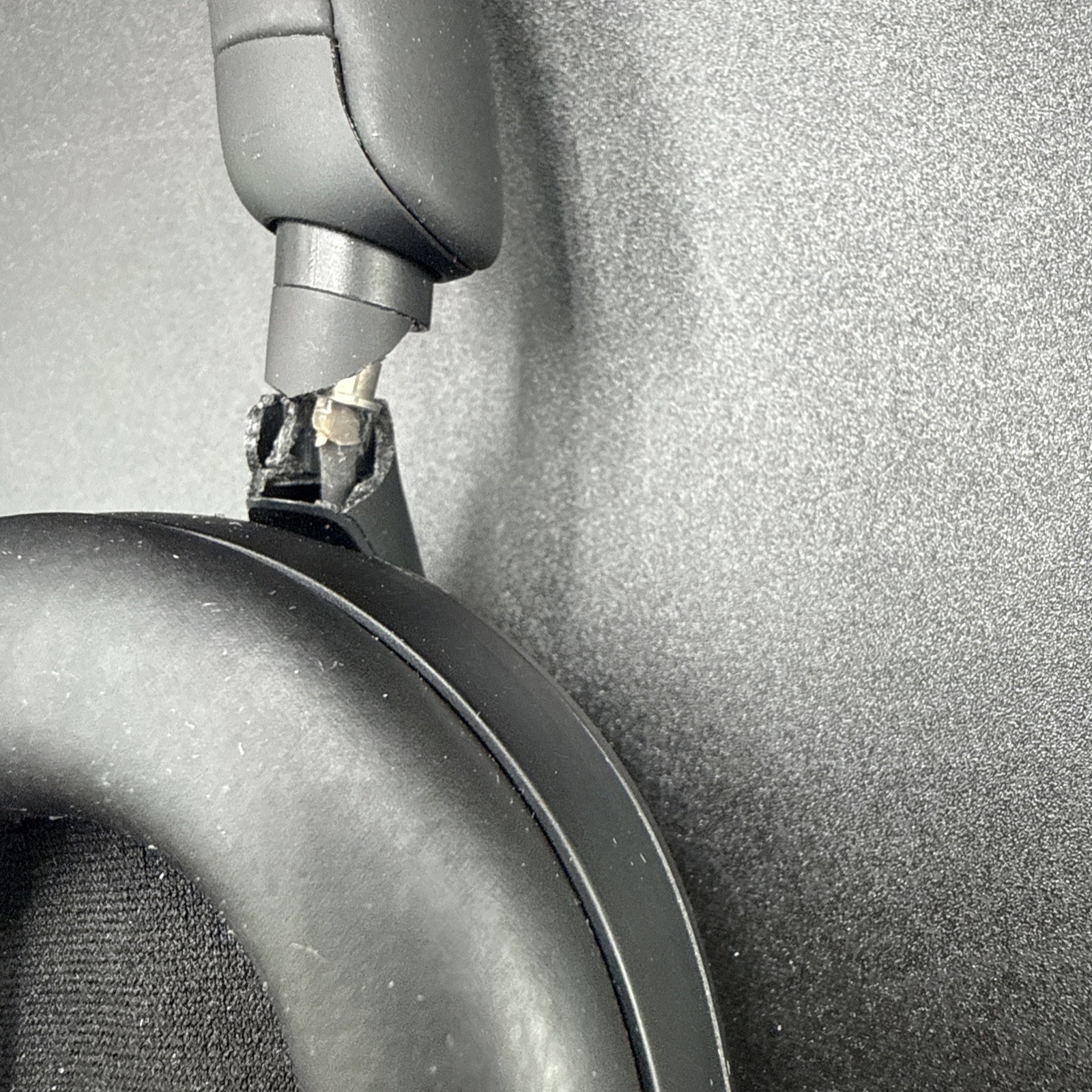 Sony WH-1000XM5/B Headphones – Black For Parts Or Repair/Broken Hinges-Read