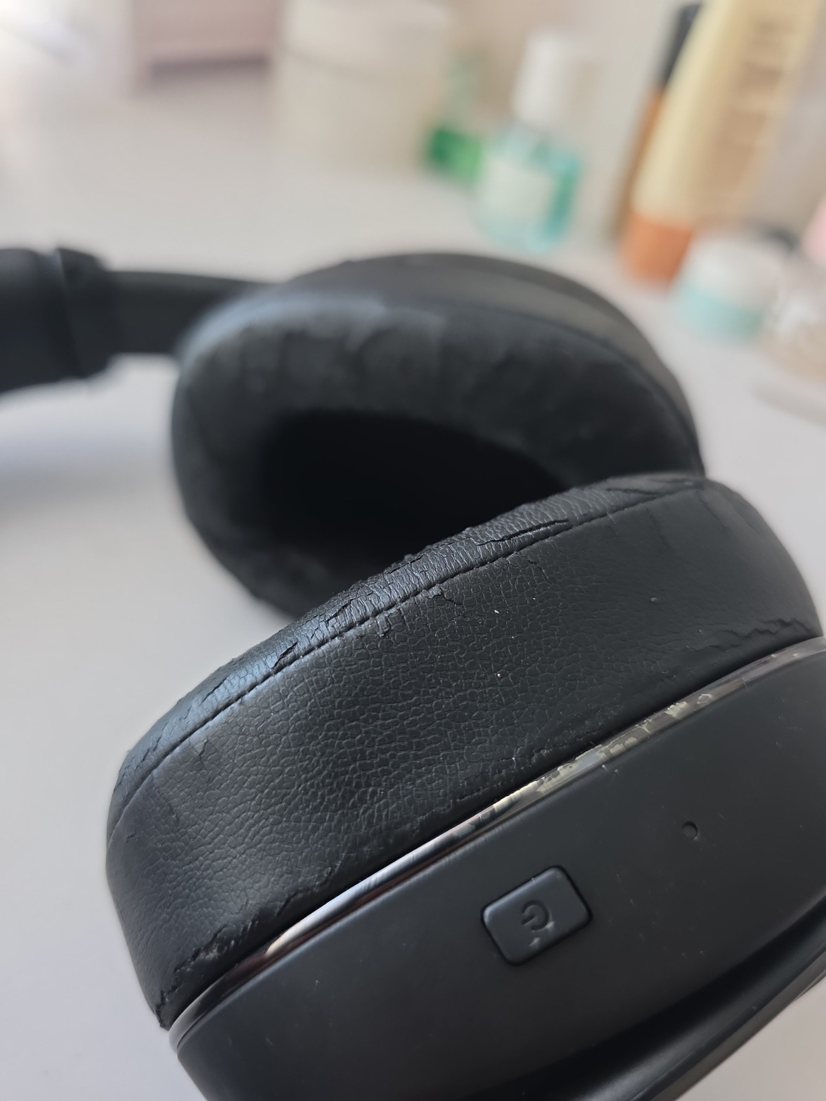 Klipsch Over-Ear Headband Headphones Black Double Earpieces with Carrying Case