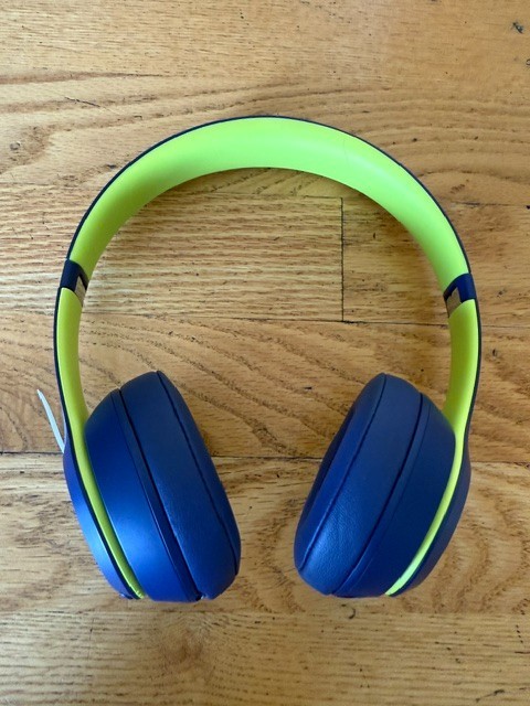 Beats Solo3 Wireless Club Navy Headphones Case Cables Never Used