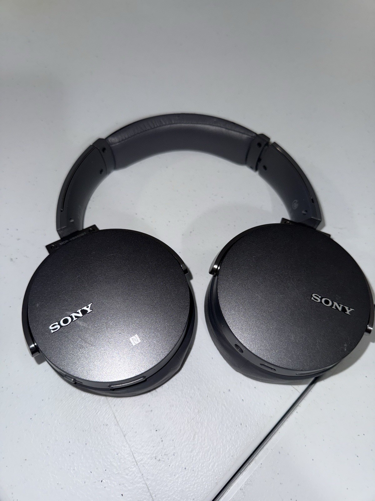 Sony MDR-XB950BT Extra Bass Bluetooth Over Ear Headphones