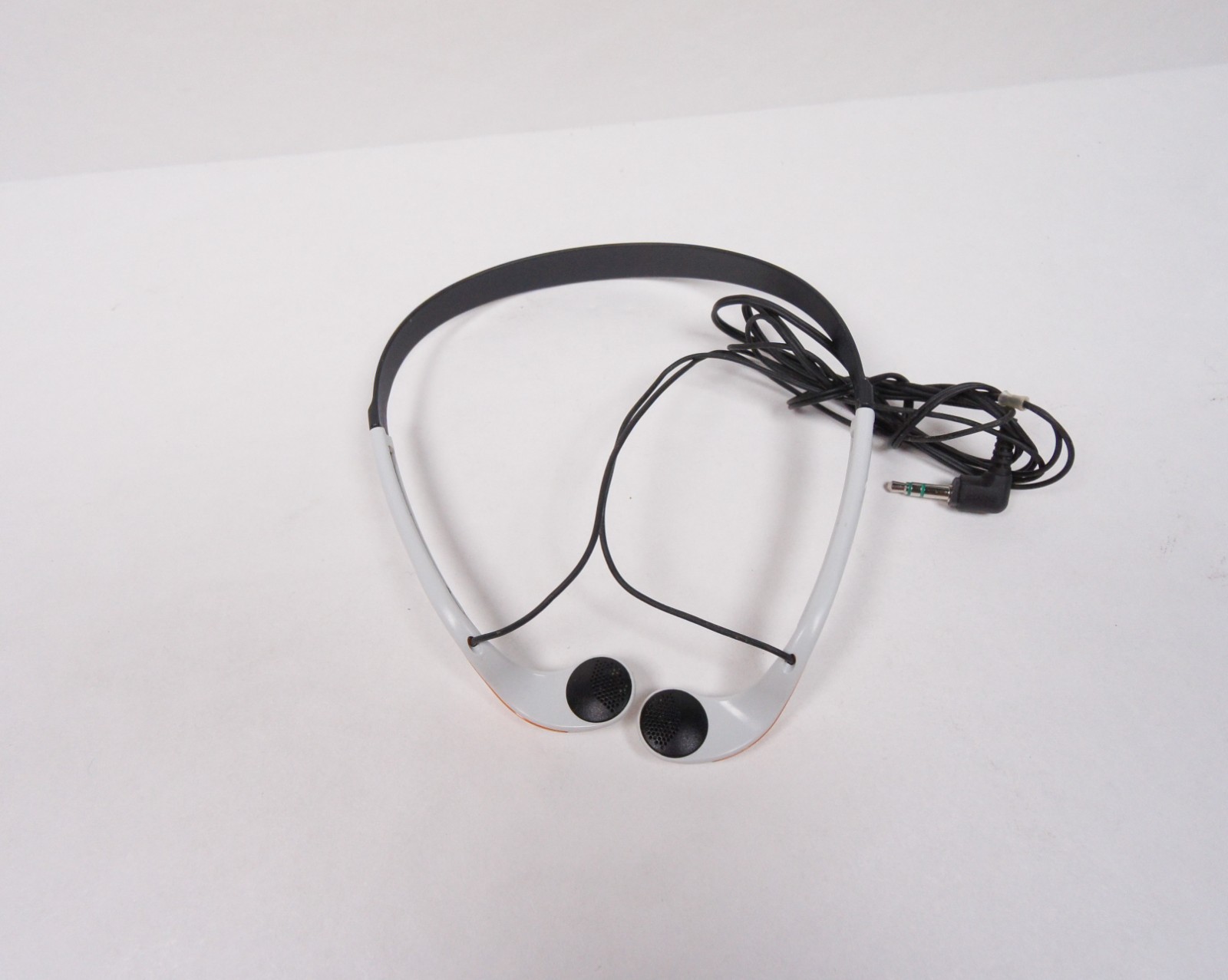Vintage Sony Headphones MDR-W014 Wired Over Ear 3.5mm Retro Tech White
