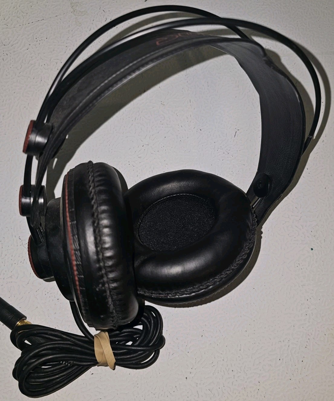 Superlux HD 681 – Dynamic – Semi-Open – Headphones – DJ Over Ear – Professional