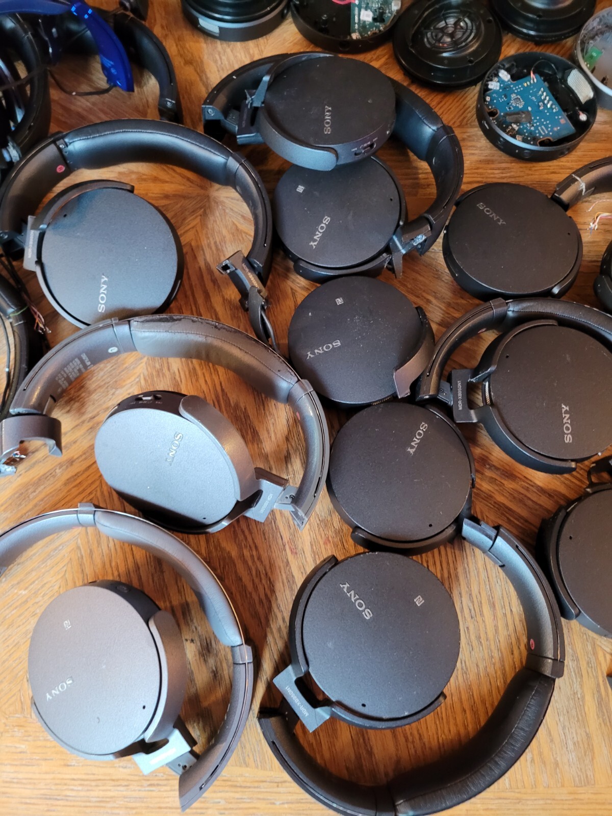 HUGE LOT Sony Extra Bass Wireless Bluetooth Headphones (MDR XB950N1) For Parts