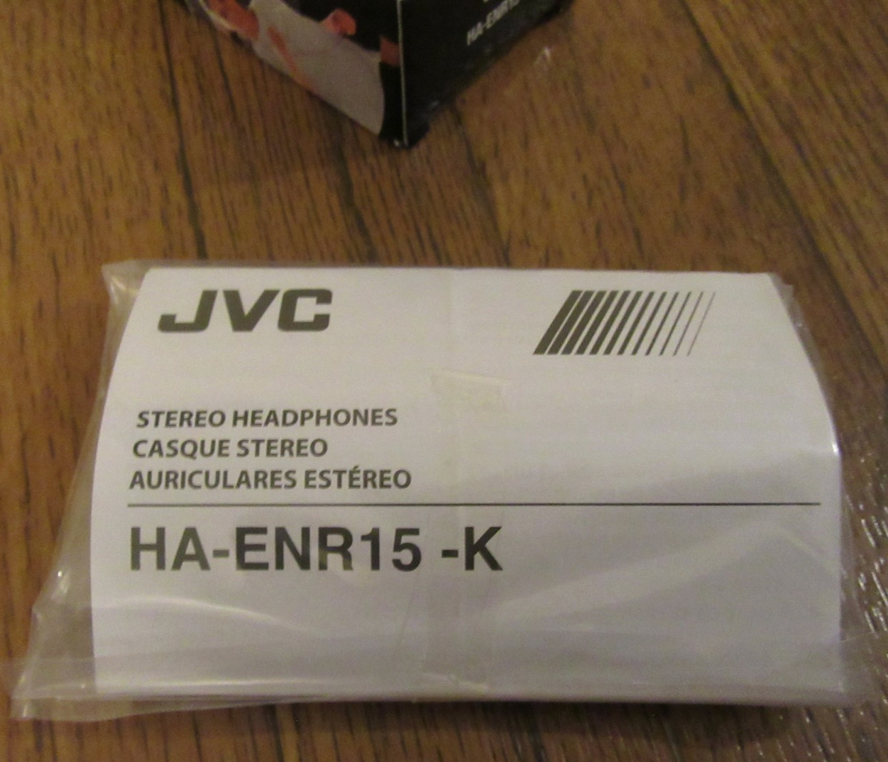 JVC HA-ENR15-BB Gumy Sport Stereo Headphones Black Red Sweat-Proof Mic/Remote