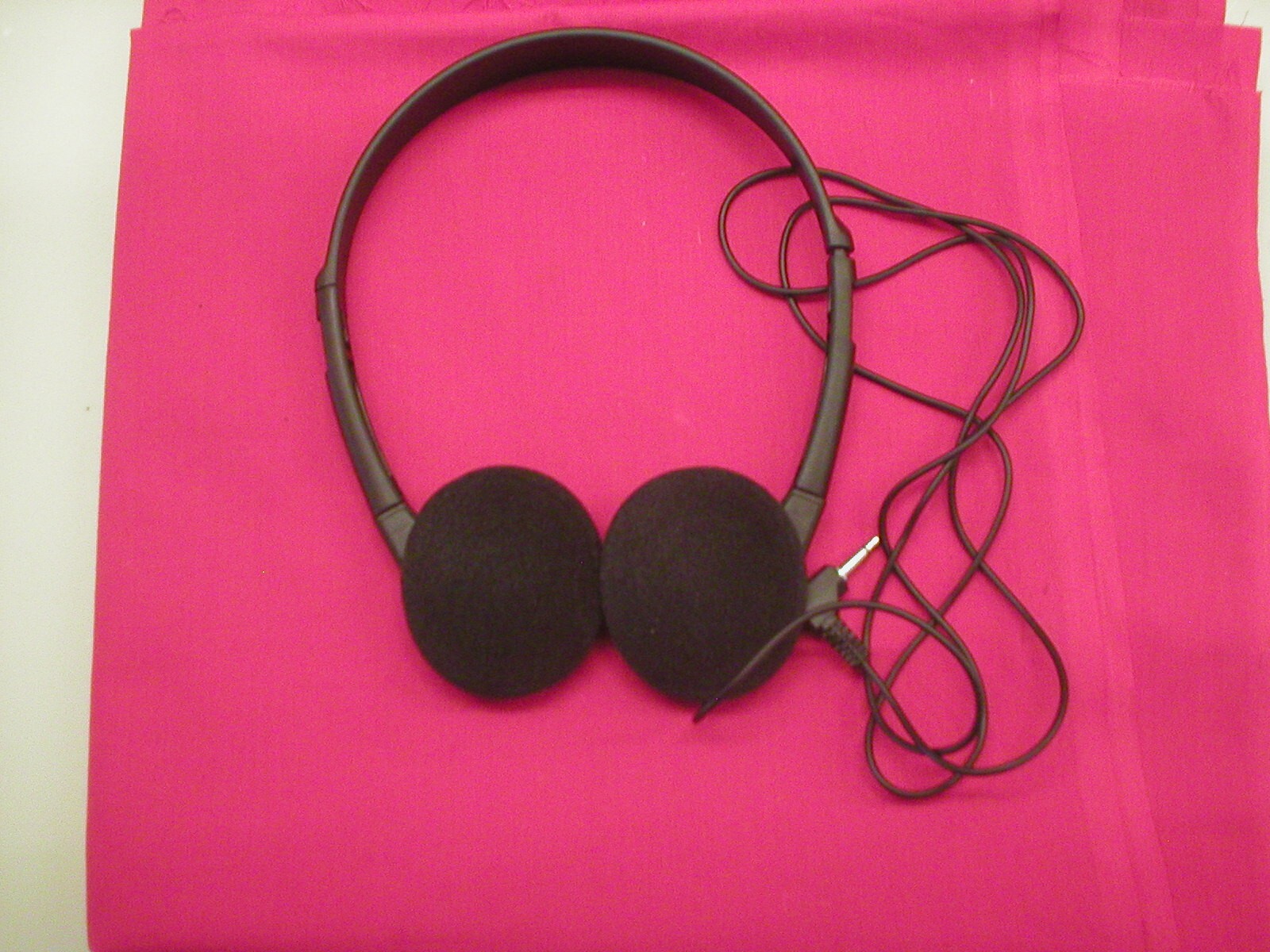 WILLIAMS SOUND FOLDING HEADPHONES