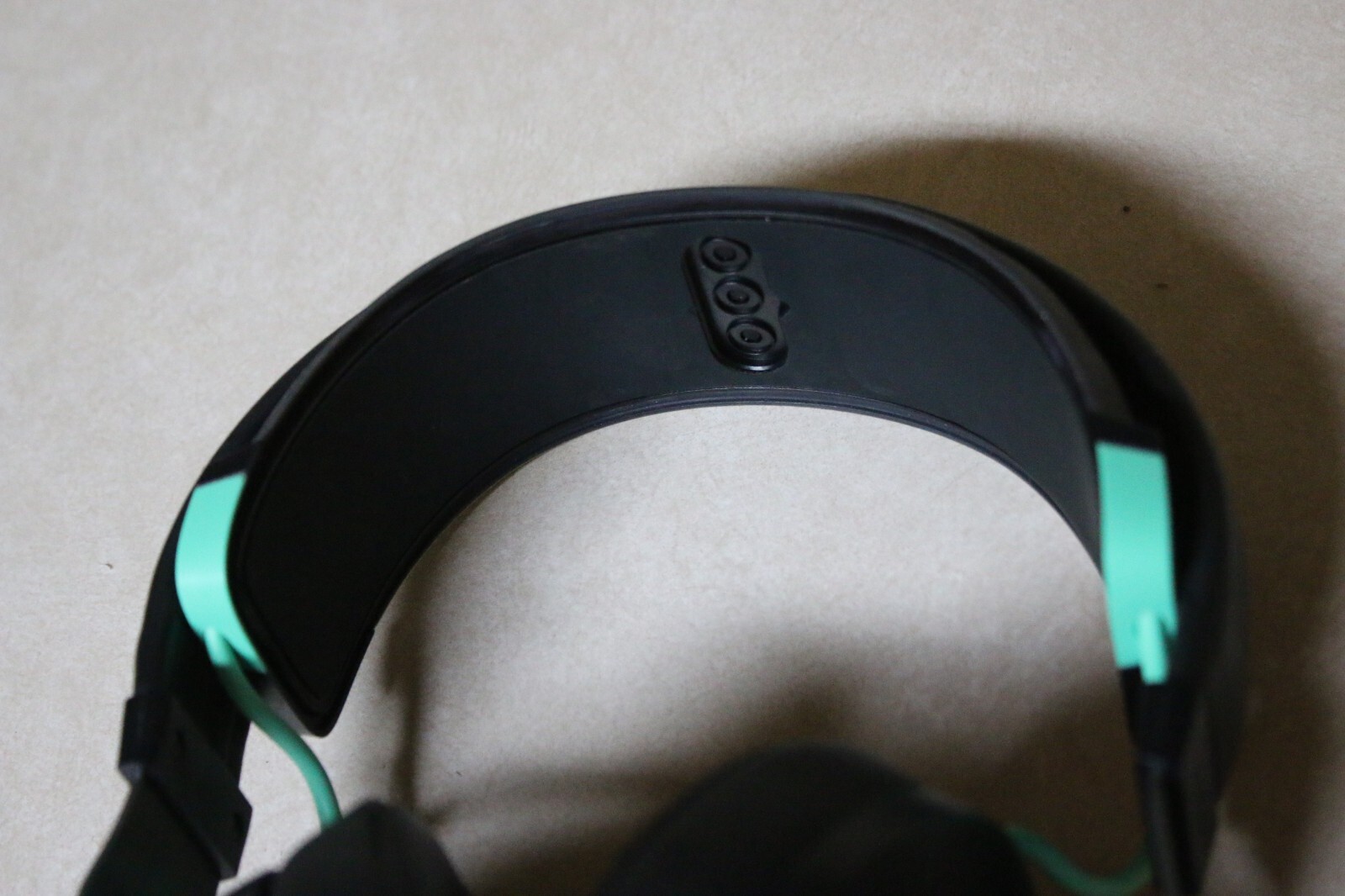 Halo Sport Over-Ear Adjustable Headband Neuropriming Headphones (No Pad)