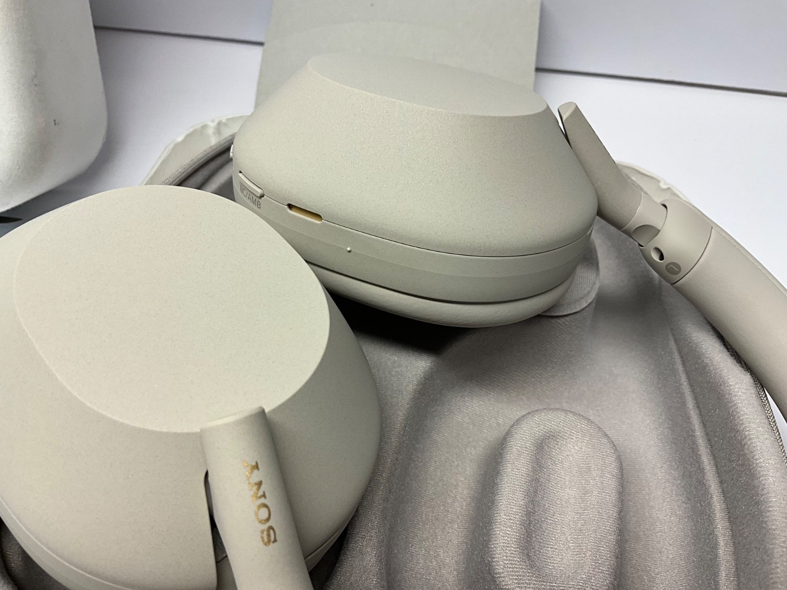 Sony WH‑1000XM5 Wireless Noise‑Canceling Headphones Silver