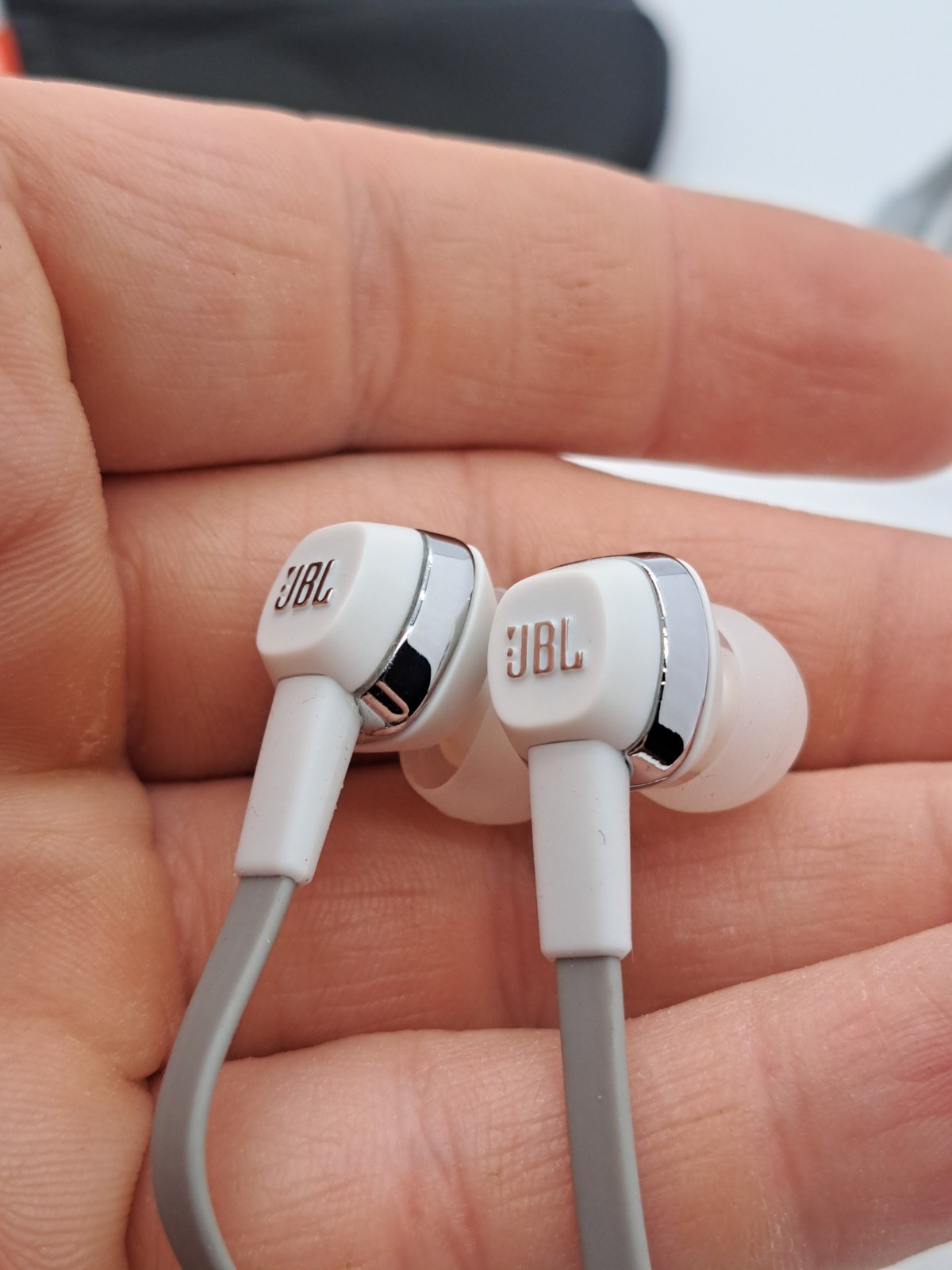 JBL J22 High-Performance In-Ear Headphones – White *TESTED & WORKING*