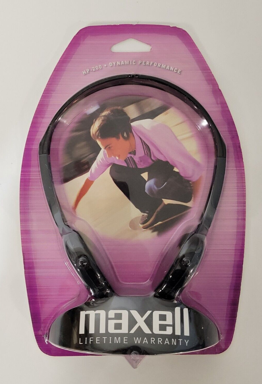 Maxell HP-200 Stereo Headphones Dynamic Performance Lightweight NEW SEALED Black
