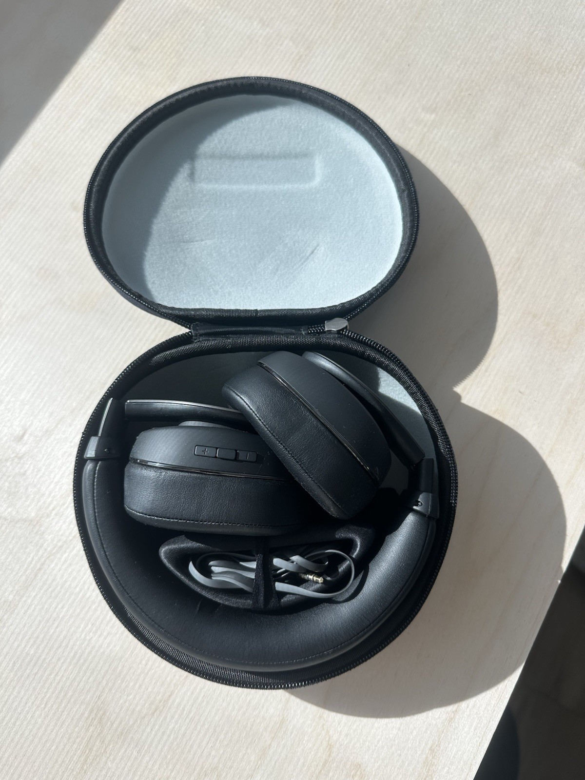 Klipsch Over-Ear Headband Headphones Black Double Earpieces with Carrying Case