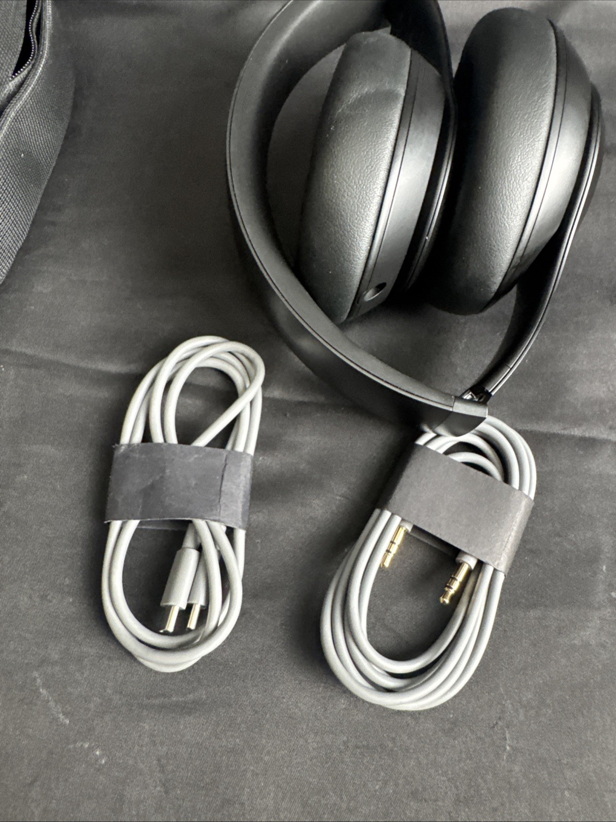 Beats Studio Pro Wireless On-Ear Bluetooth Headphones Black EMC 8349