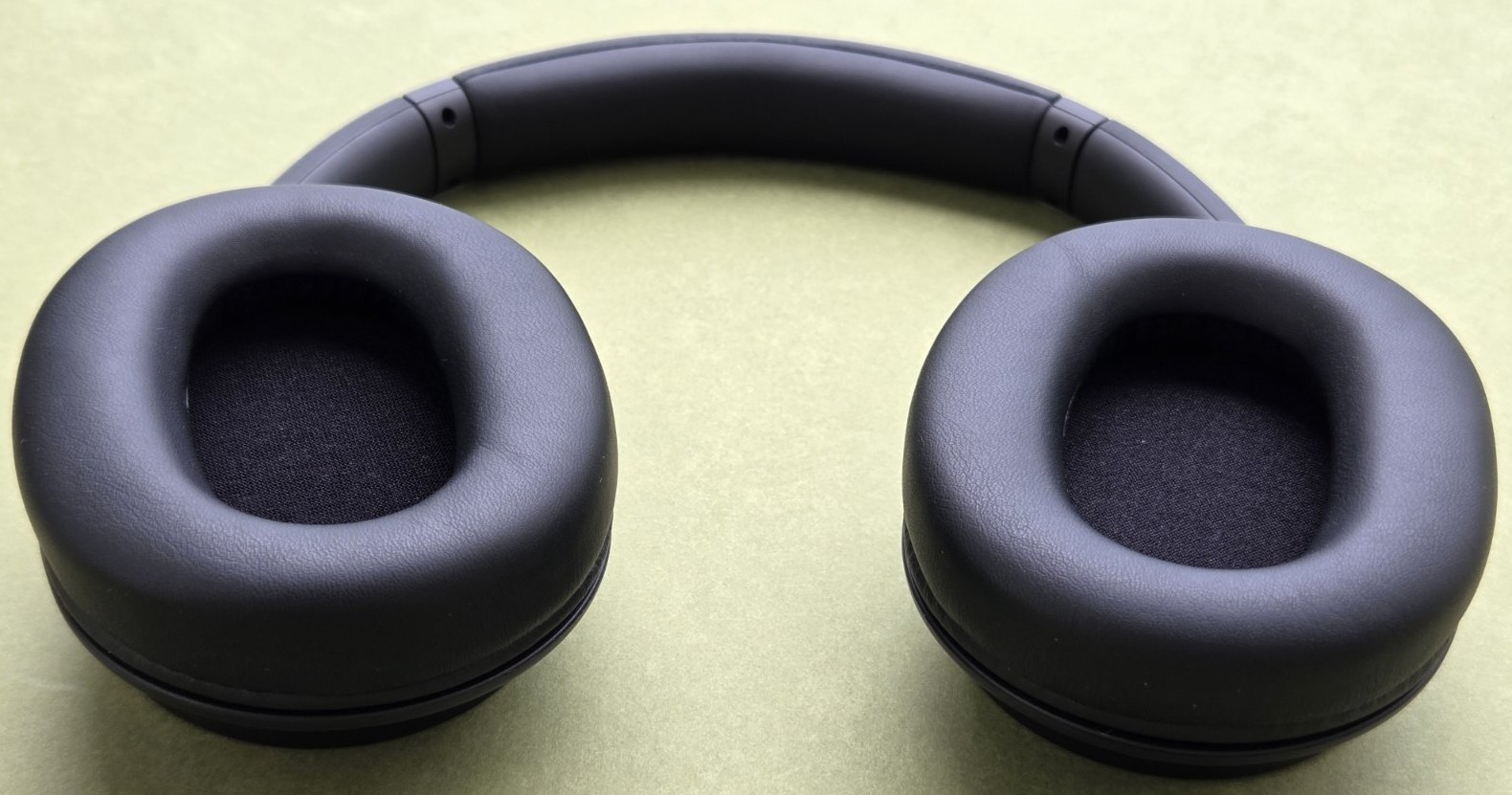 SONY WH-CH720N/B Noise Canceling Wireless Headphones / w Hard Case – BLACK #OB