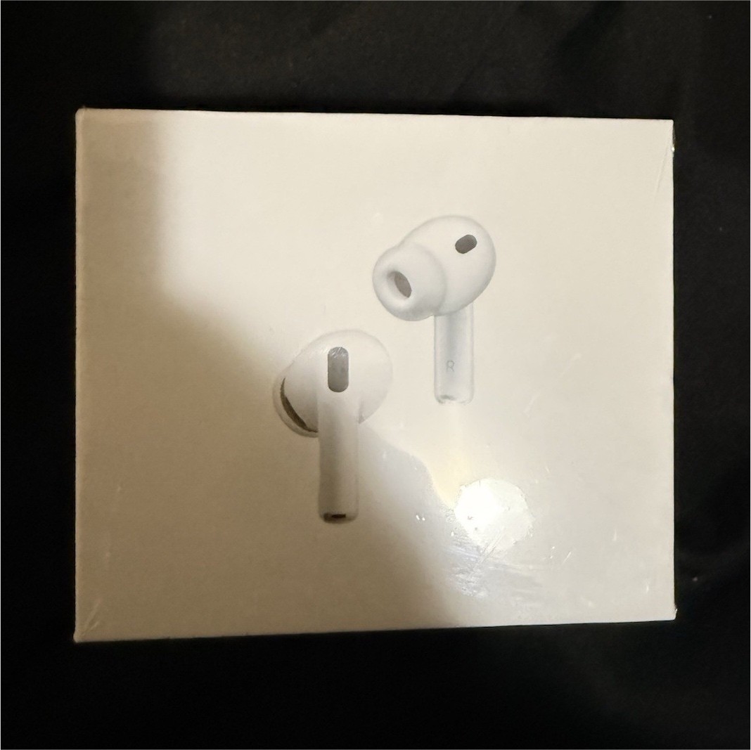 Apple AirPods Pro 3 Wireless In-Ear Earbuds with Charging Case, White