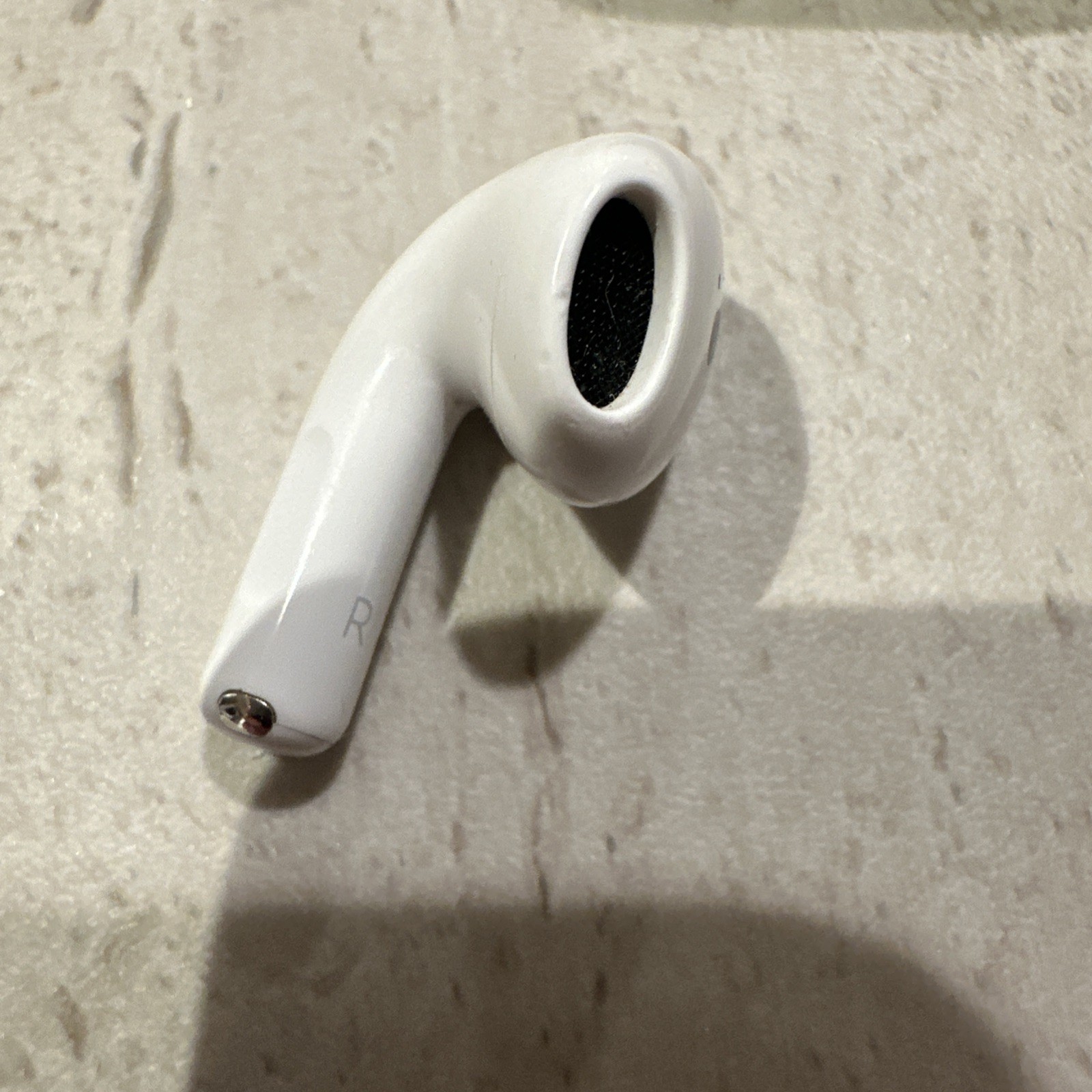 Apple AirPods 4 Model MXP63LL/A – White – Excellent Condition – 4th Gen