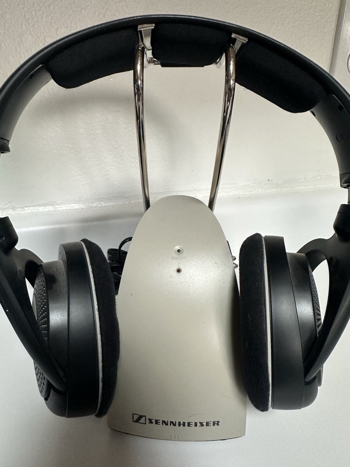 Sennheiser Headphones HDR120 & TR120 Dock W/ Cables Manual—tested Works