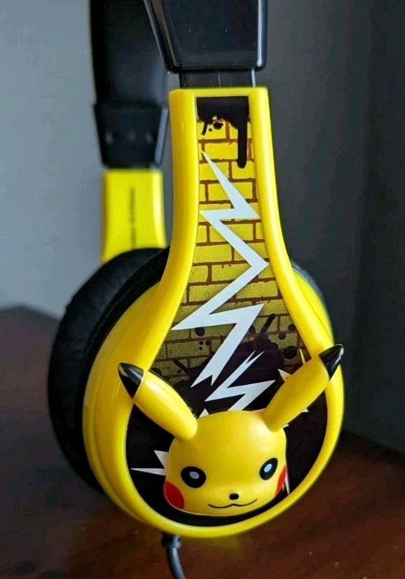 Pokemon Pikachu Over Ear Wired Headphones Yellow Black 3D Face Lightning Kids