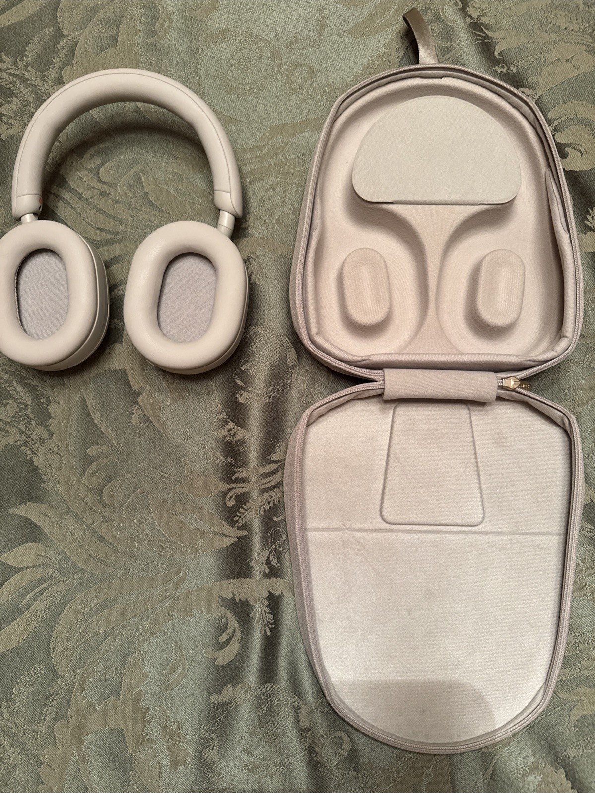 Sony WH-1000XM5 Wireless Noise-Canceling Headphones, Silver/Off-White with Case
