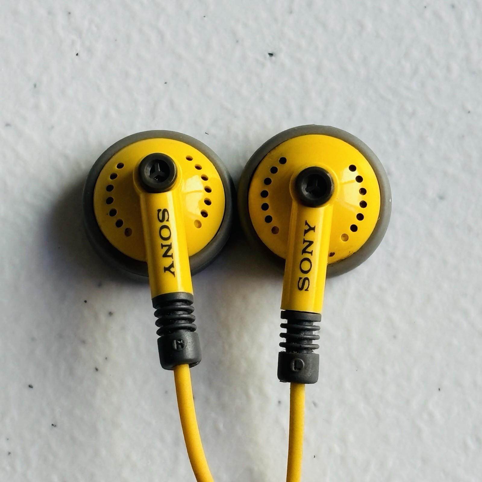SONY MDR-E225 Sports Walkman Stereo Earphones – Yellow